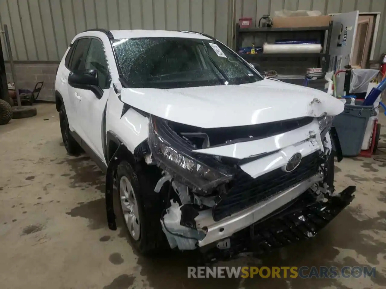 1 Photograph of a damaged car 2T3H1RFV3KW021141 TOYOTA RAV4 2019