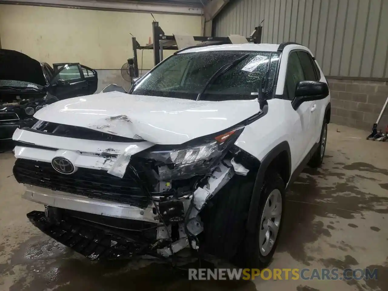 2 Photograph of a damaged car 2T3H1RFV3KW021141 TOYOTA RAV4 2019