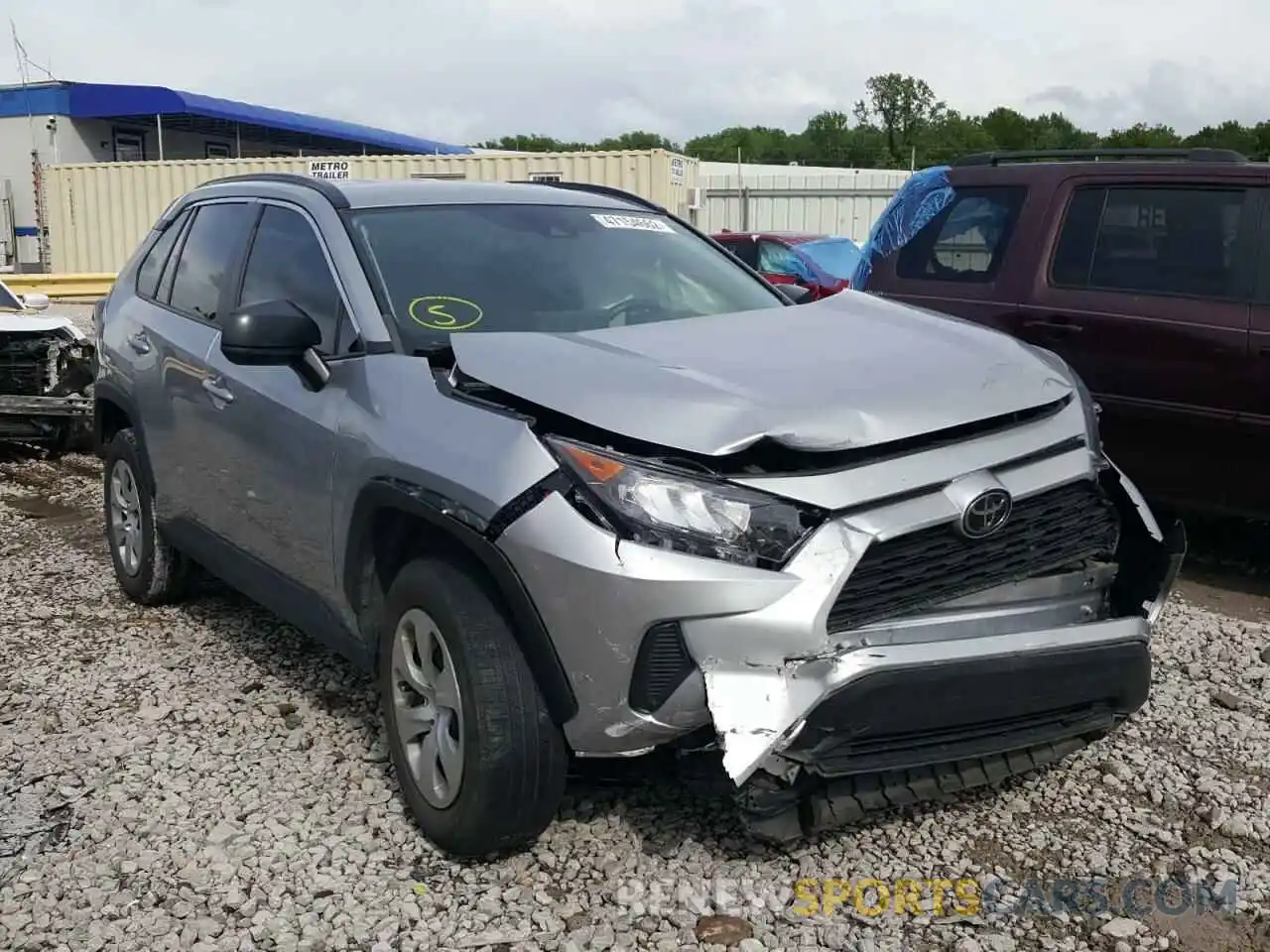 1 Photograph of a damaged car 2T3H1RFV3KW025464 TOYOTA RAV4 2019