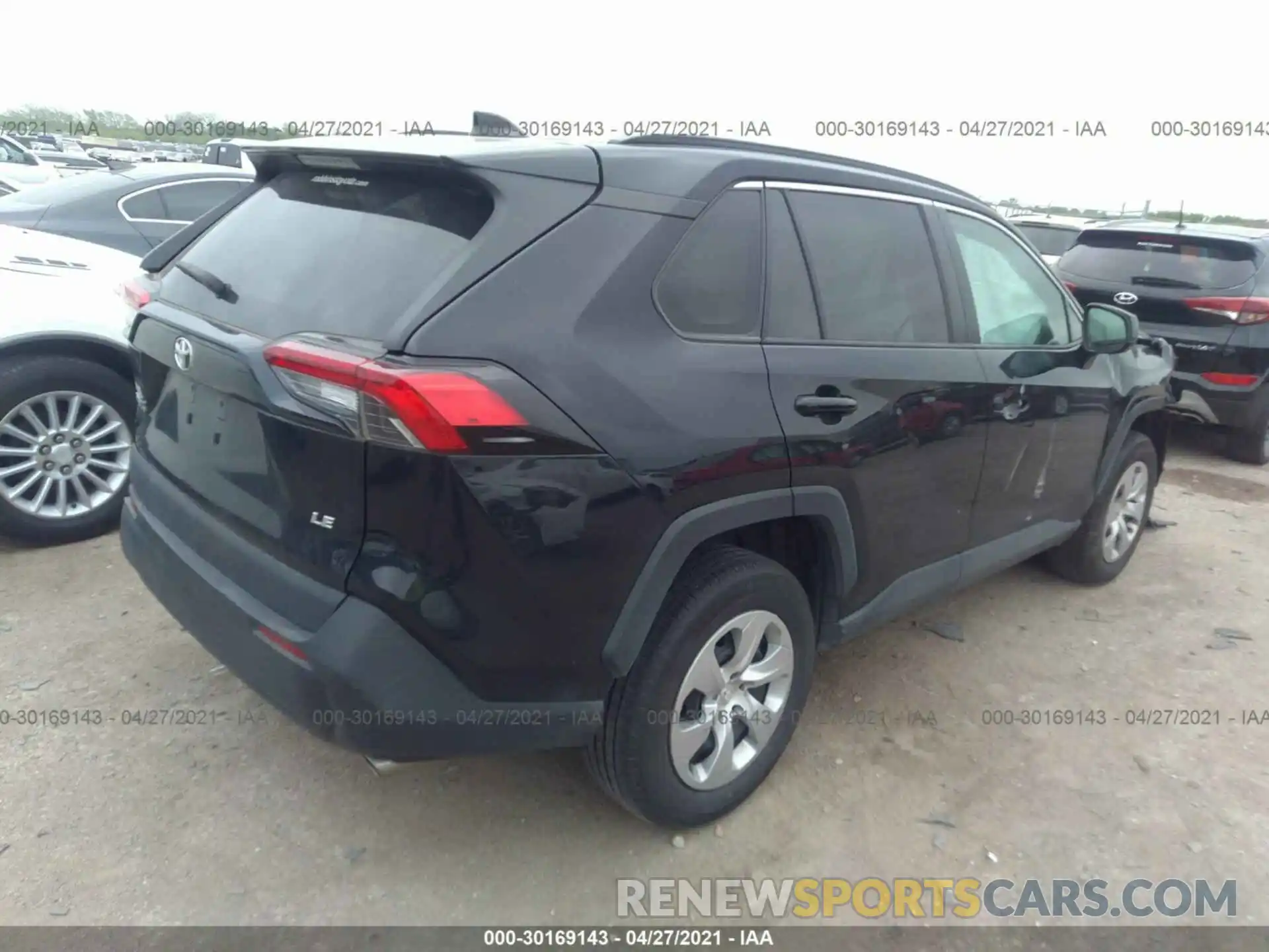 4 Photograph of a damaged car 2T3H1RFV3KW028610 TOYOTA RAV4 2019