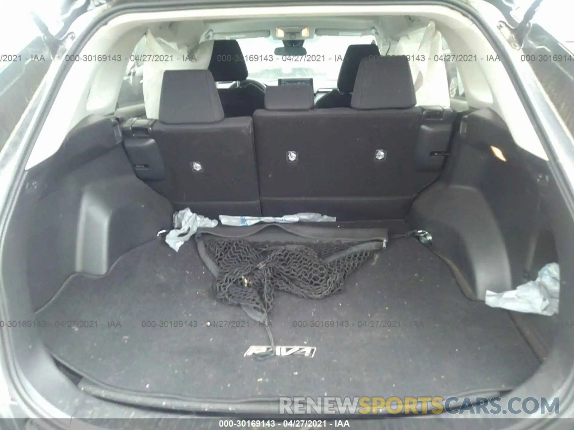 8 Photograph of a damaged car 2T3H1RFV3KW028610 TOYOTA RAV4 2019