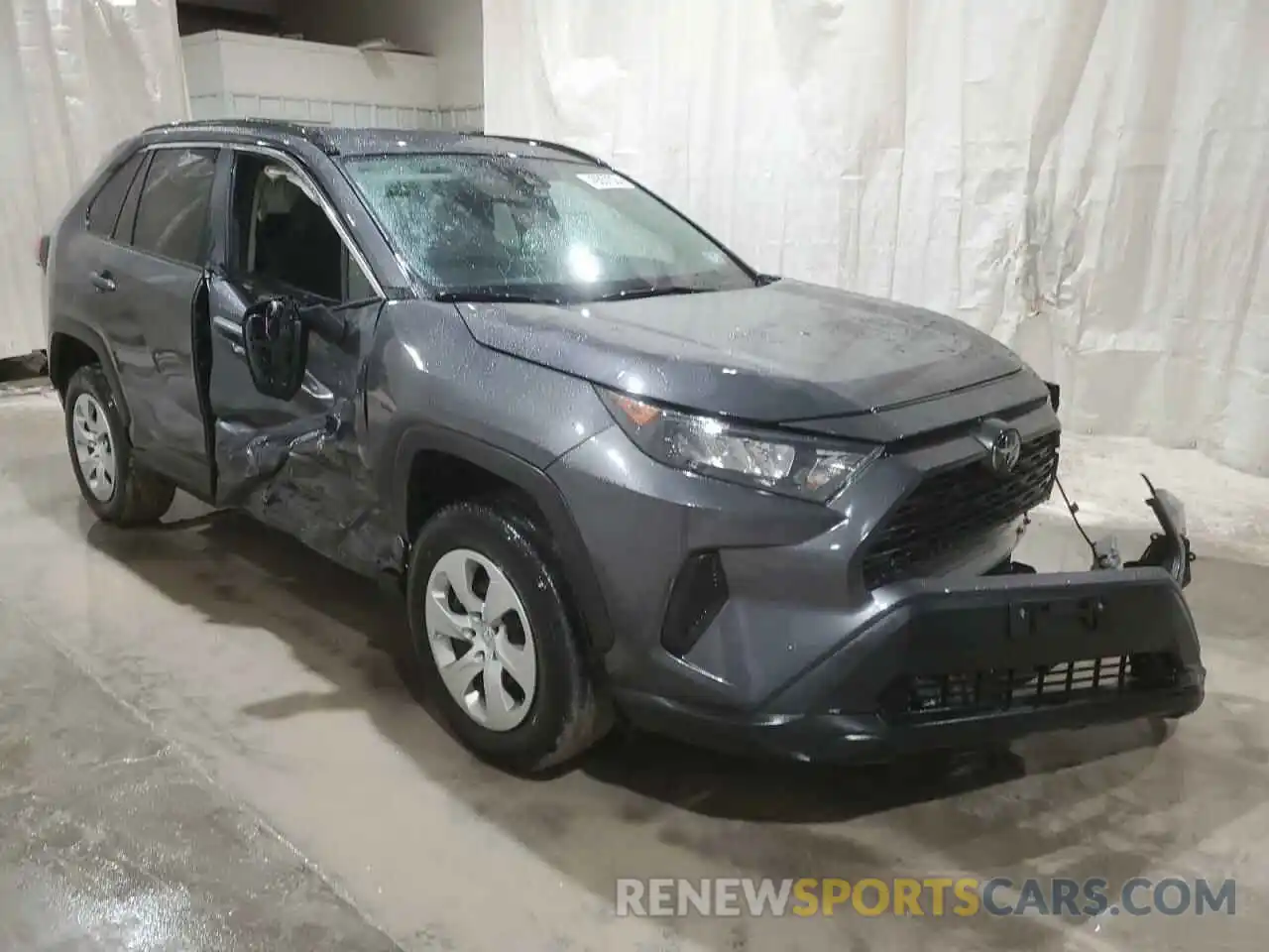 4 Photograph of a damaged car 2T3H1RFV3KW033841 TOYOTA RAV4 2019