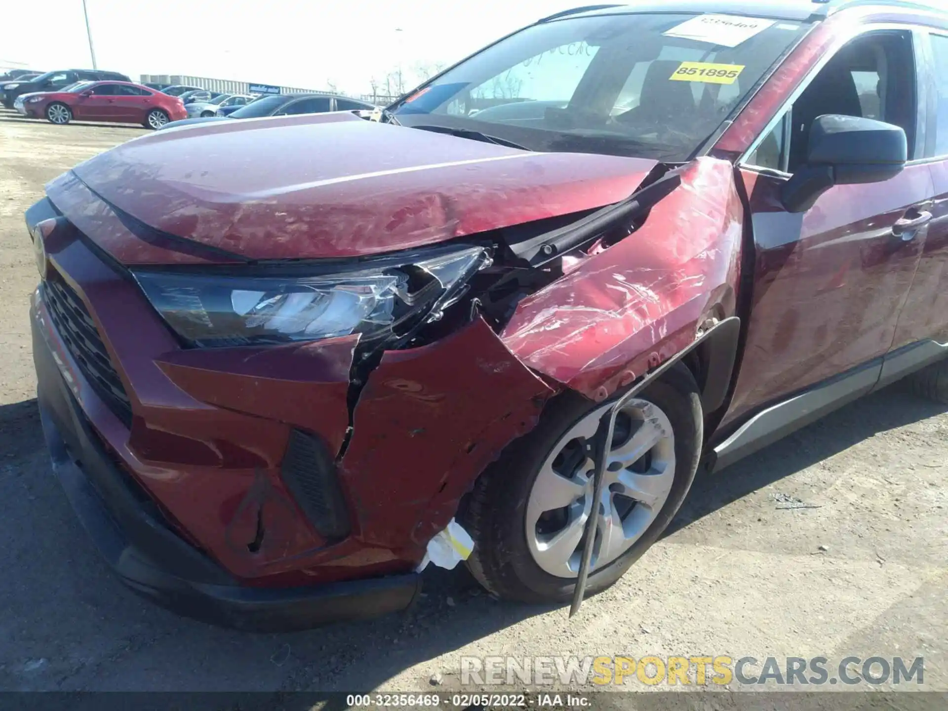 6 Photograph of a damaged car 2T3H1RFV3KW035363 TOYOTA RAV4 2019