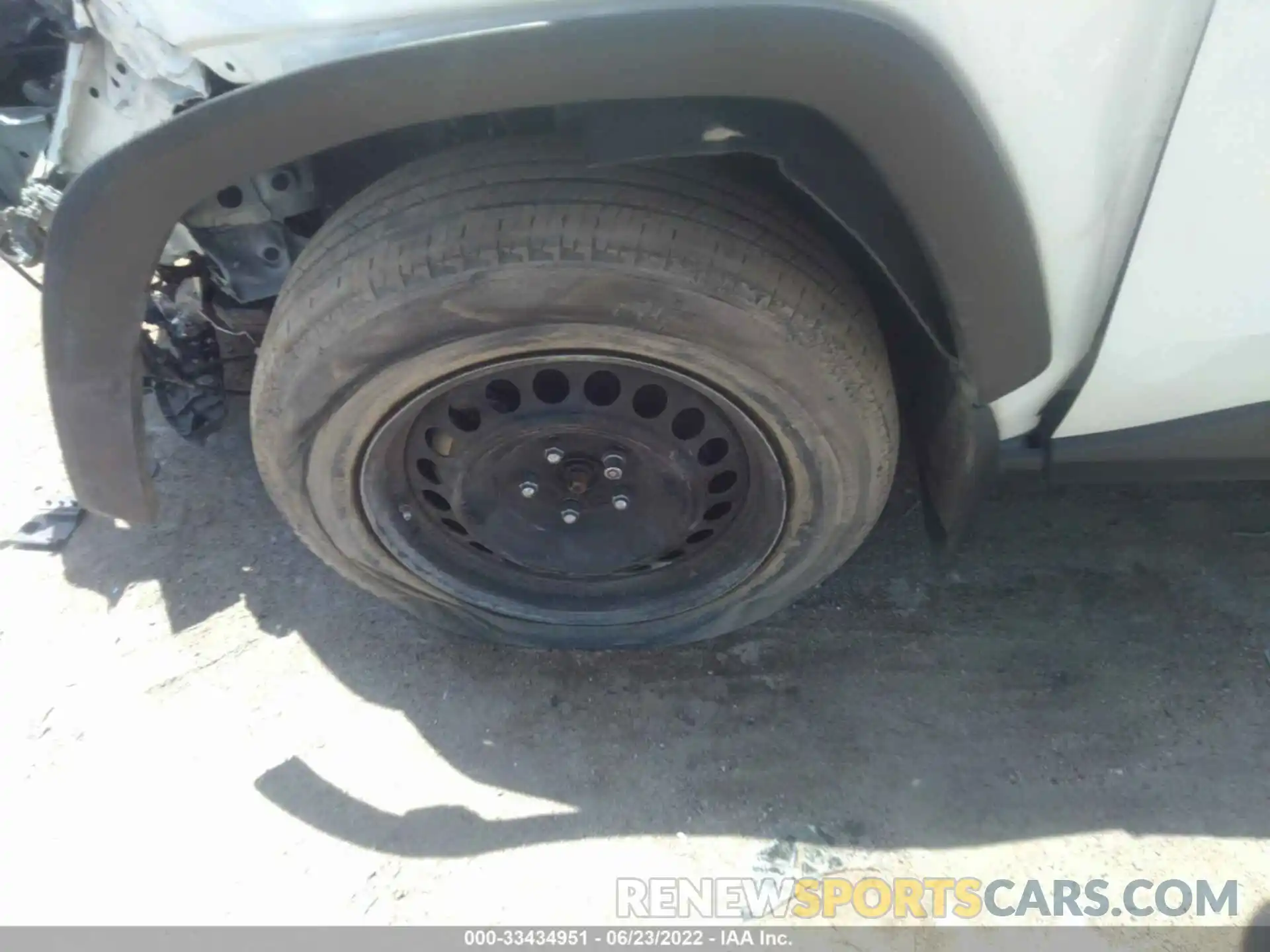 11 Photograph of a damaged car 2T3H1RFV3KW038988 TOYOTA RAV4 2019