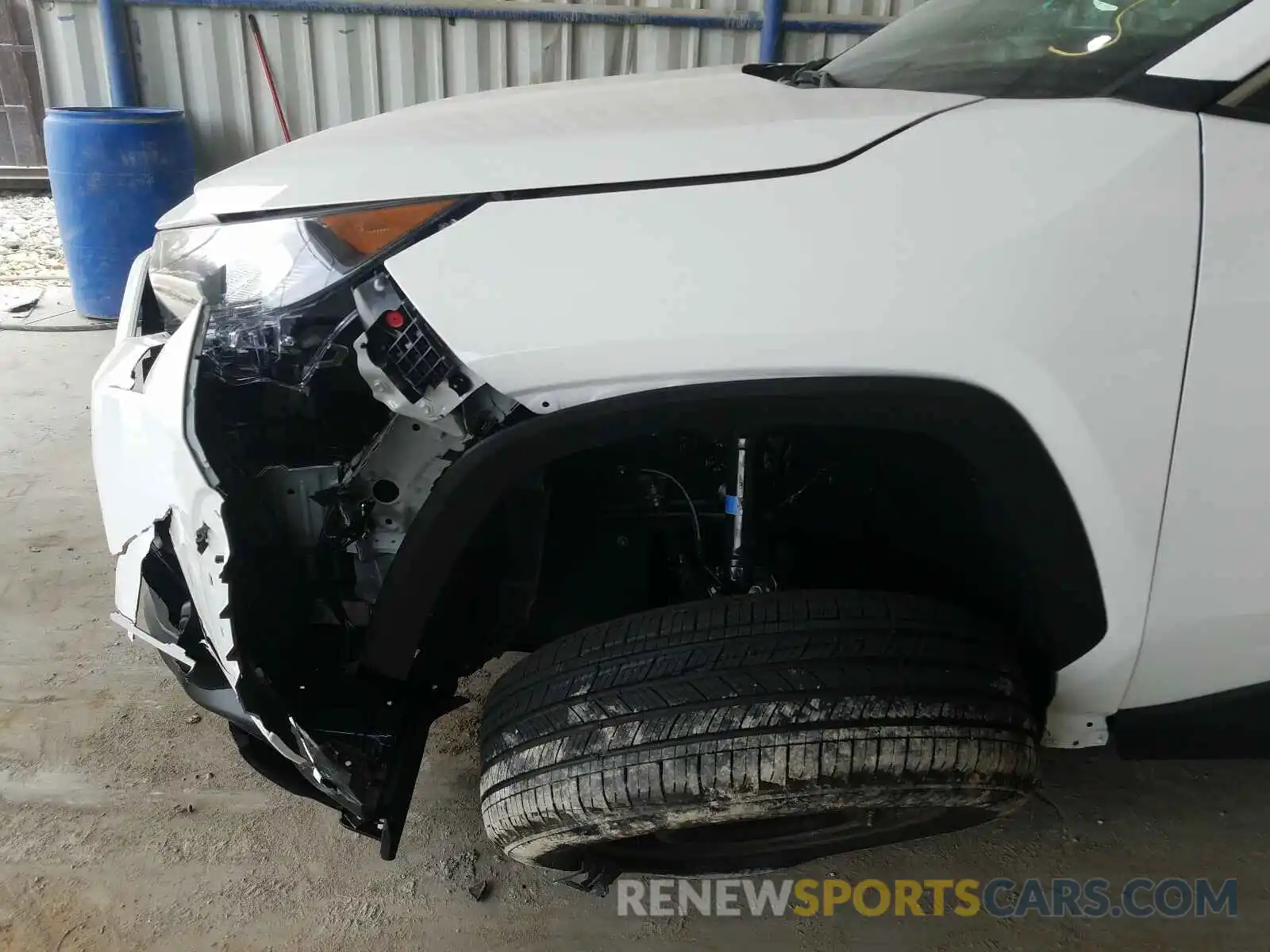 9 Photograph of a damaged car 2T3H1RFV3KW039042 TOYOTA RAV4 2019