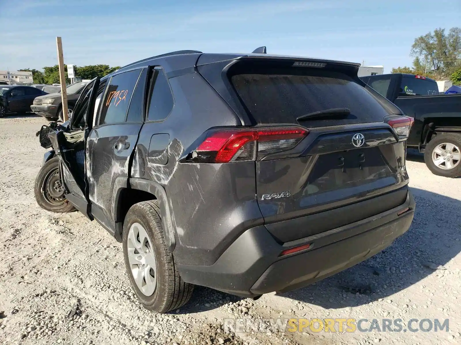 3 Photograph of a damaged car 2T3H1RFV3KW039610 TOYOTA RAV4 2019