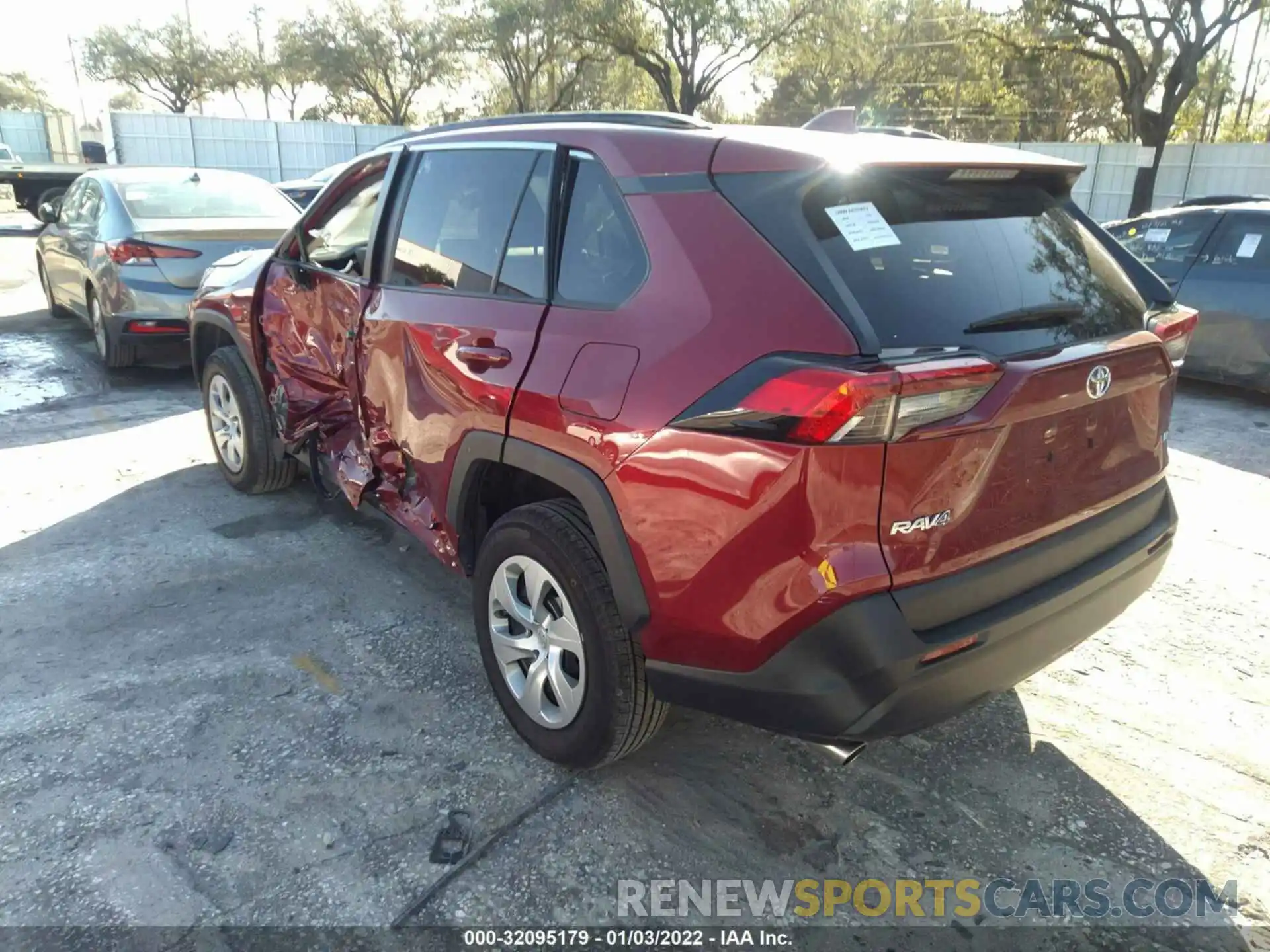 3 Photograph of a damaged car 2T3H1RFV3KW039834 TOYOTA RAV4 2019