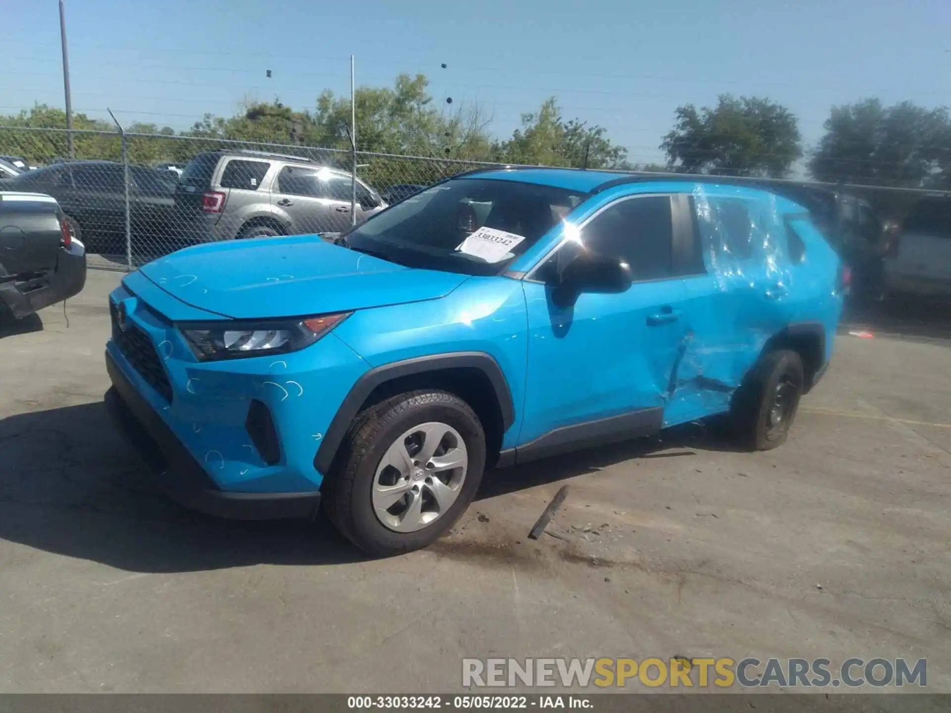 2 Photograph of a damaged car 2T3H1RFV3KW040188 TOYOTA RAV4 2019