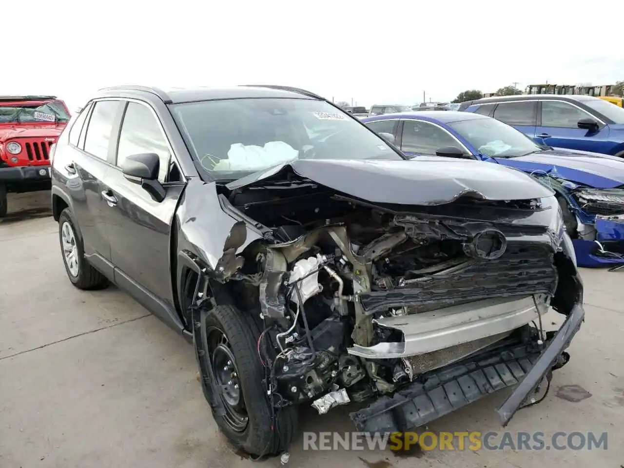 1 Photograph of a damaged car 2T3H1RFV3KW040837 TOYOTA RAV4 2019