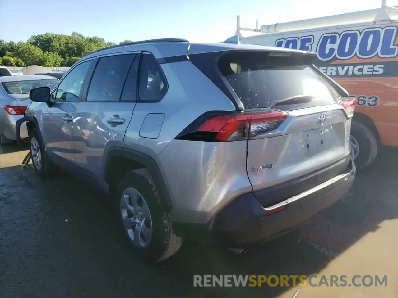 3 Photograph of a damaged car 2T3H1RFV3KW055757 TOYOTA RAV4 2019