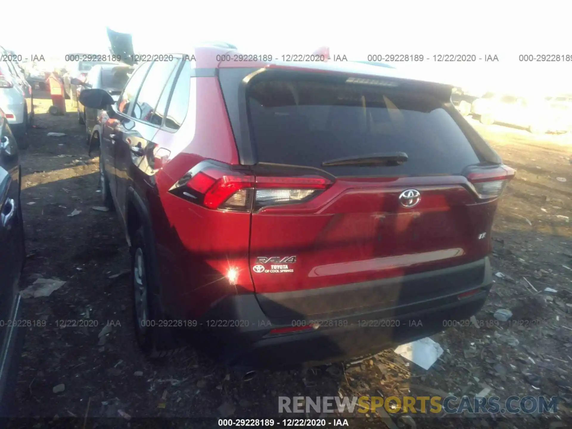 3 Фотография поврежденного автомобиля 2T3H1RFV3KW057024 TOYOTA RAV4 2019