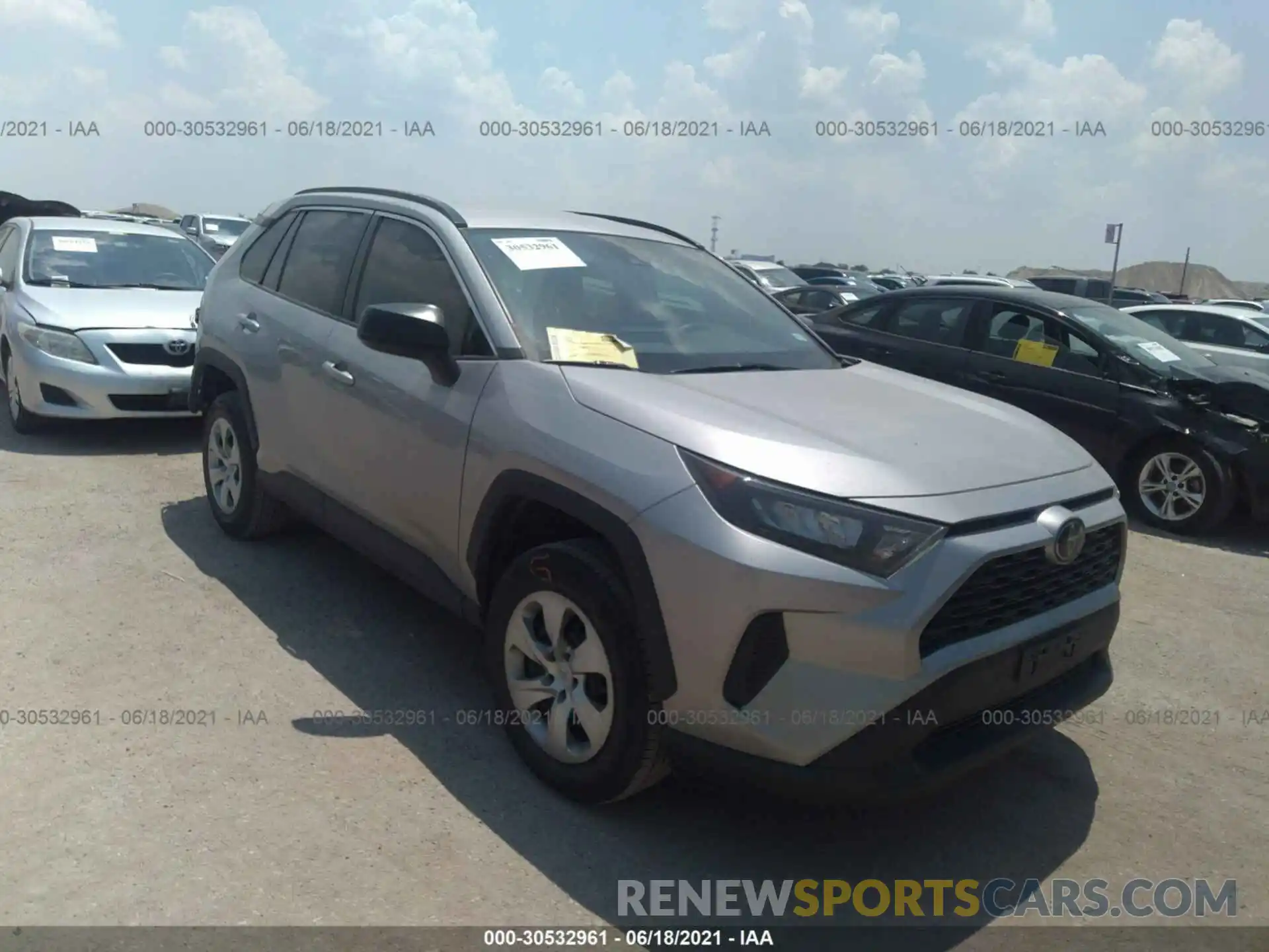 1 Фотография поврежденного автомобиля 2T3H1RFV4KC001711 TOYOTA RAV4 2019