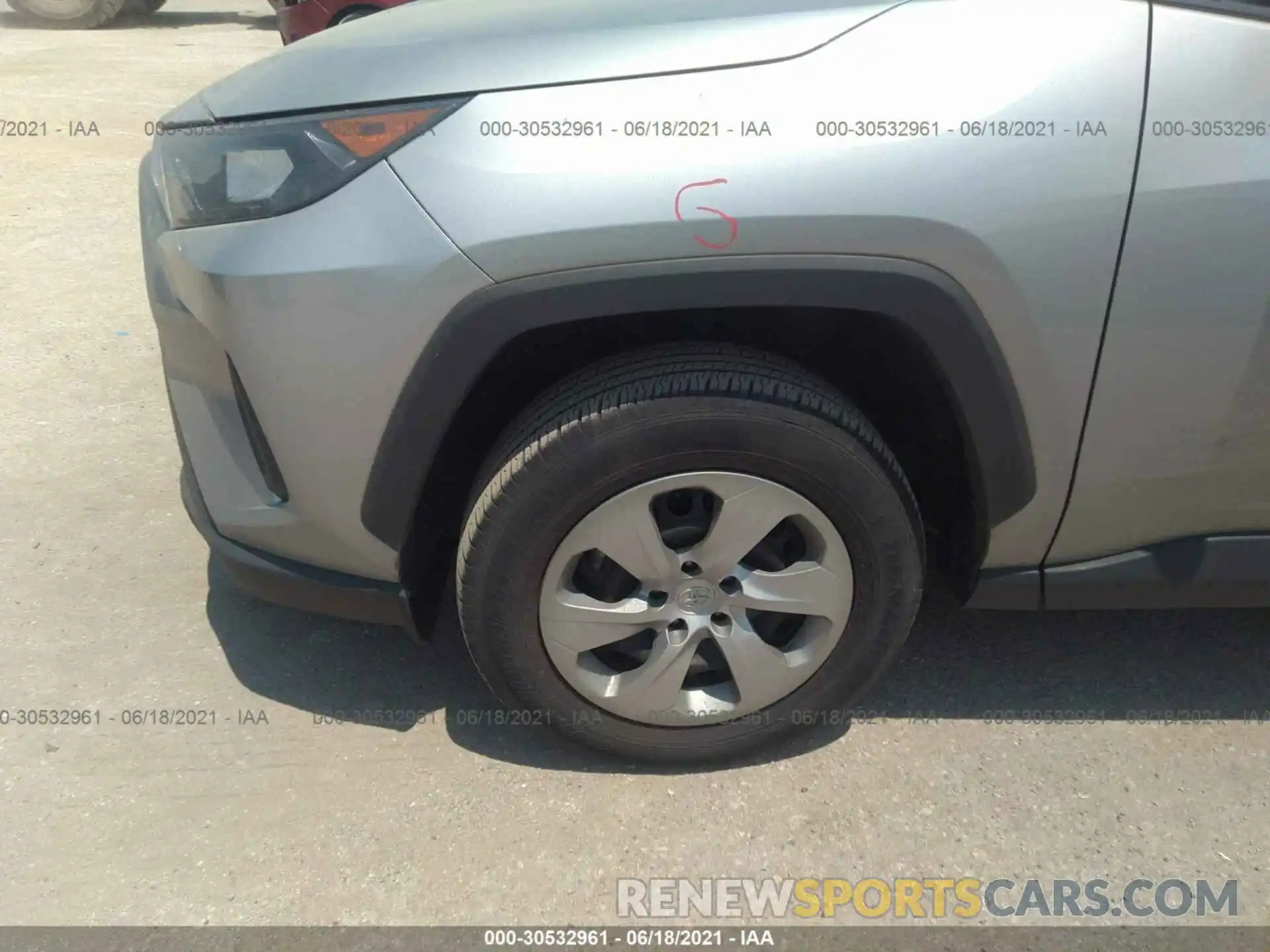 12 Фотография поврежденного автомобиля 2T3H1RFV4KC001711 TOYOTA RAV4 2019