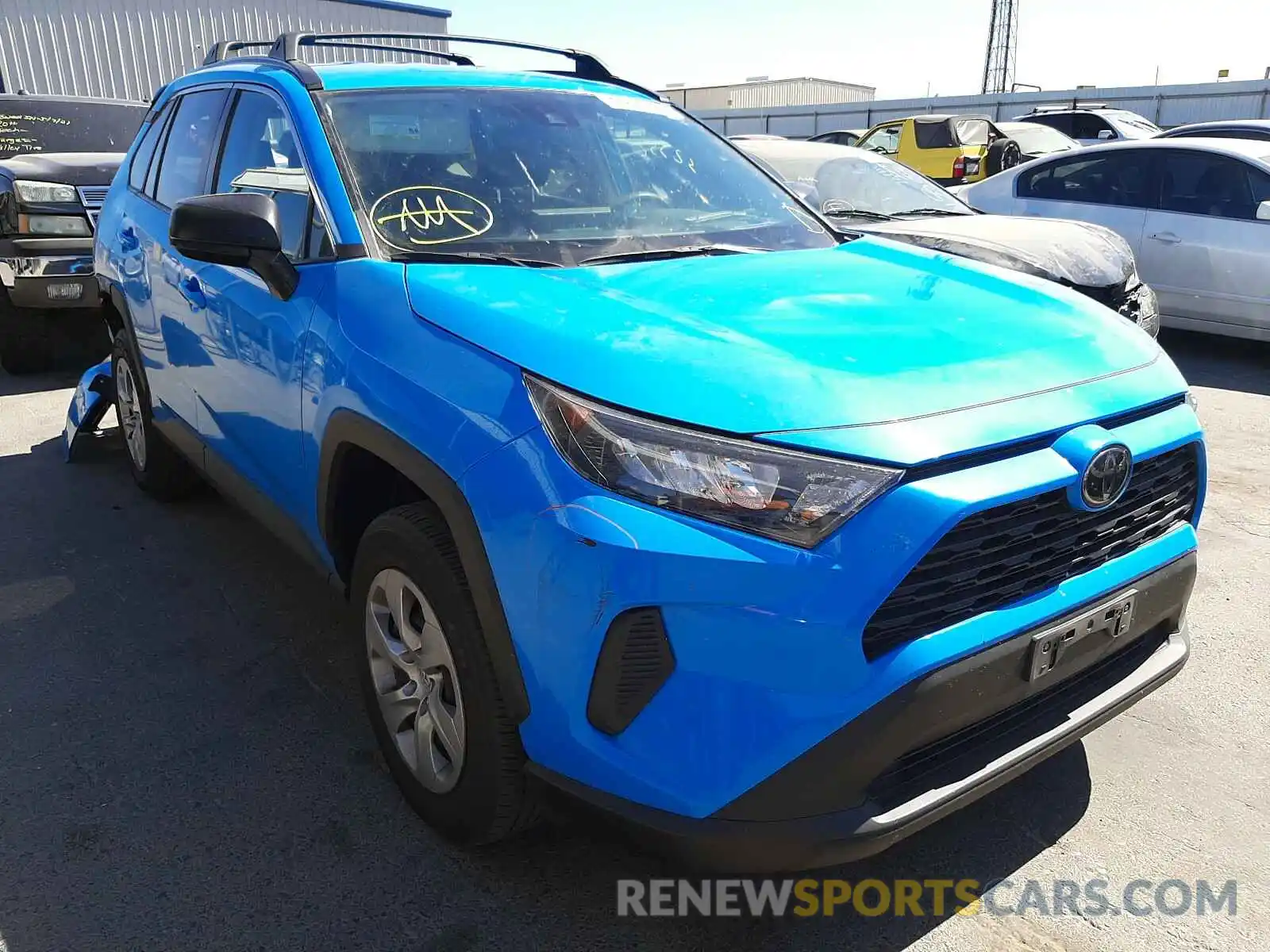 1 Photograph of a damaged car 2T3H1RFV4KC003586 TOYOTA RAV4 2019