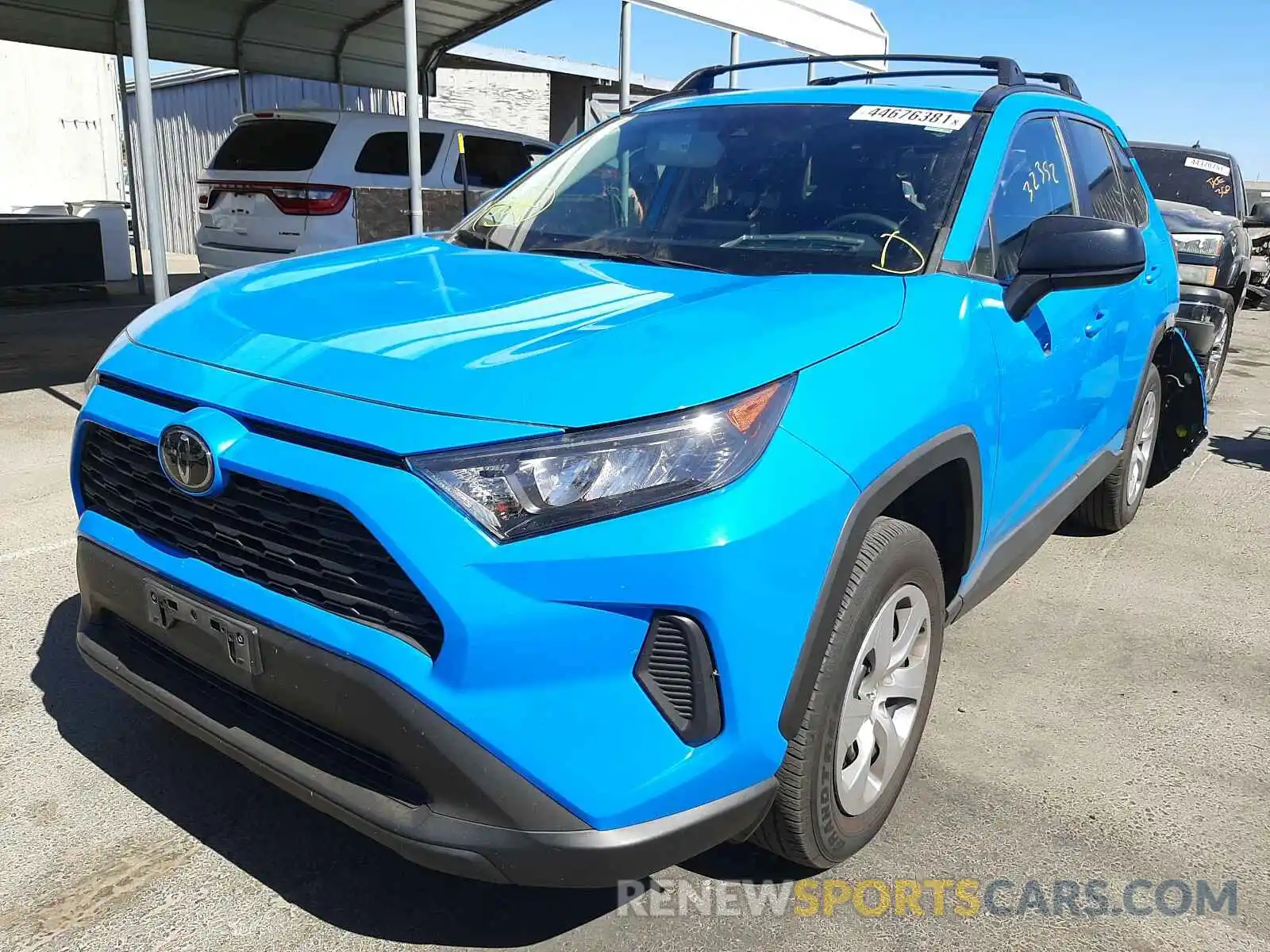 2 Photograph of a damaged car 2T3H1RFV4KC003586 TOYOTA RAV4 2019