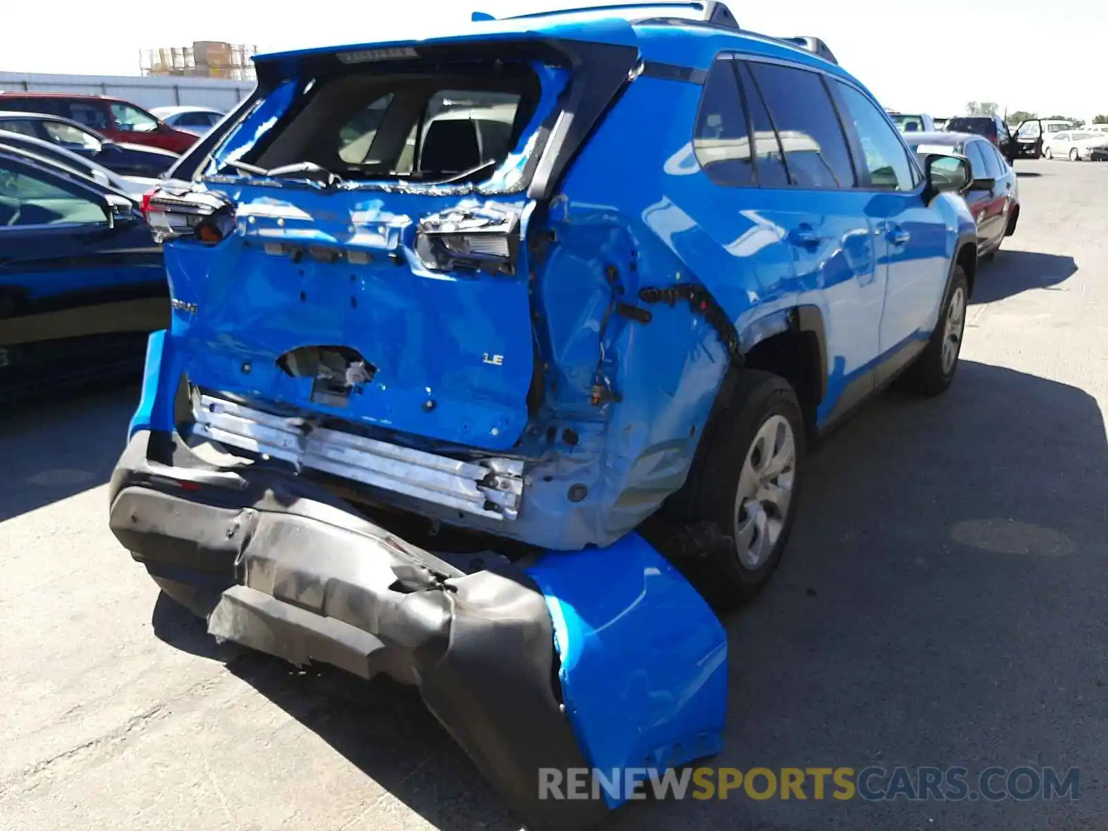 4 Photograph of a damaged car 2T3H1RFV4KC003586 TOYOTA RAV4 2019