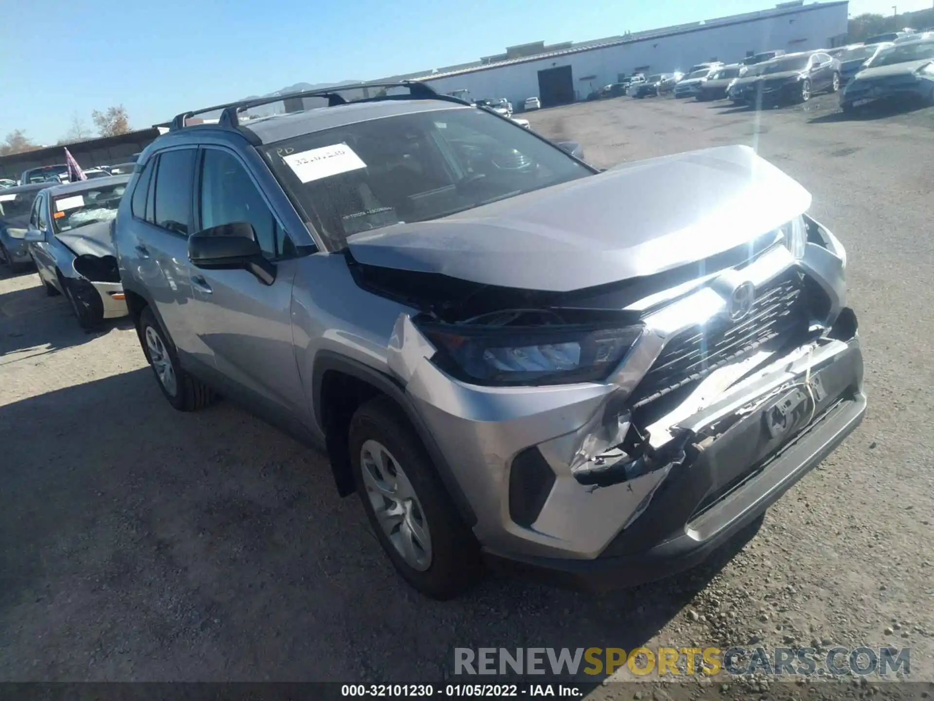 1 Photograph of a damaged car 2T3H1RFV4KC006939 TOYOTA RAV4 2019