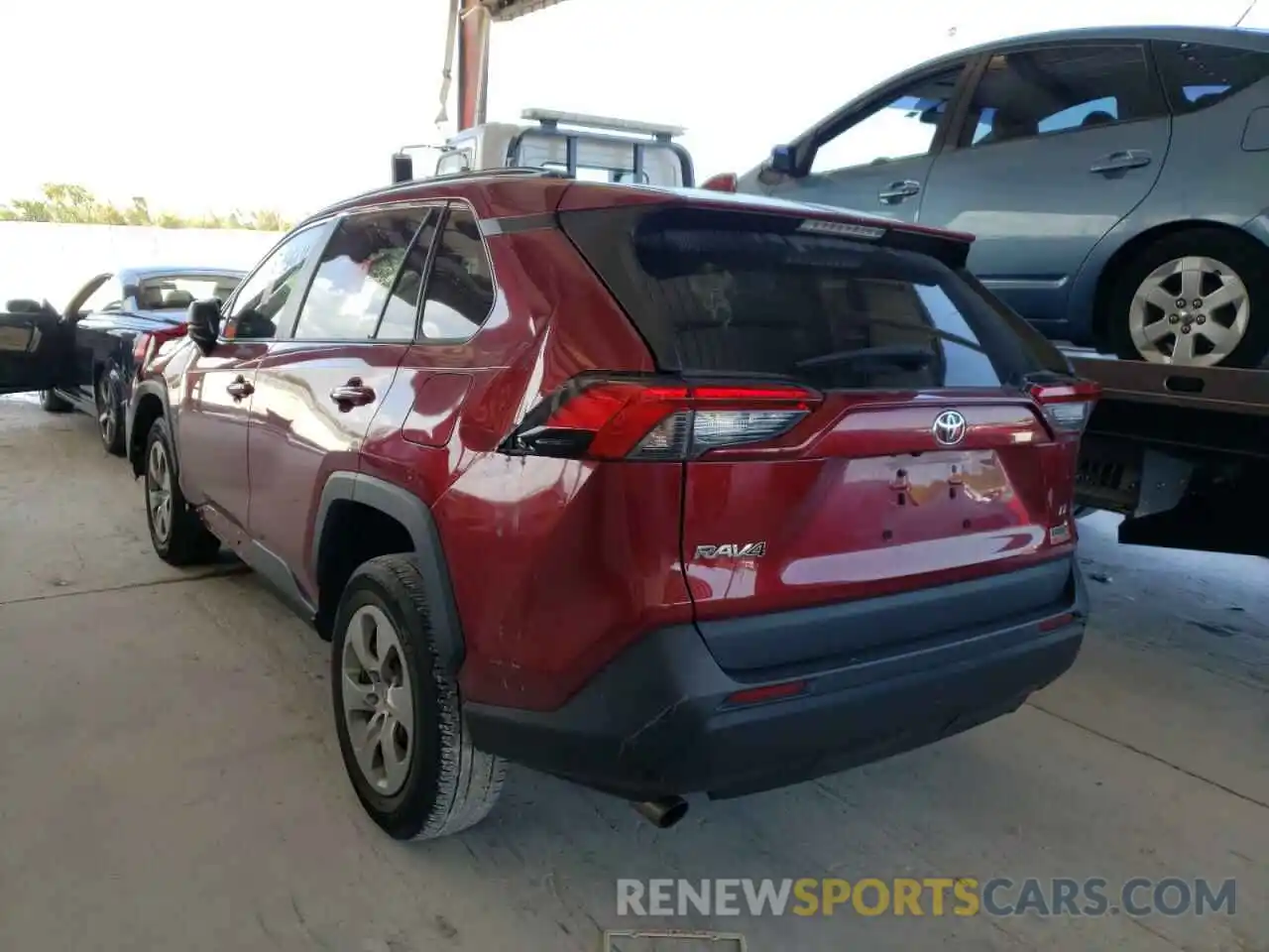 3 Photograph of a damaged car 2T3H1RFV4KC007251 TOYOTA RAV4 2019