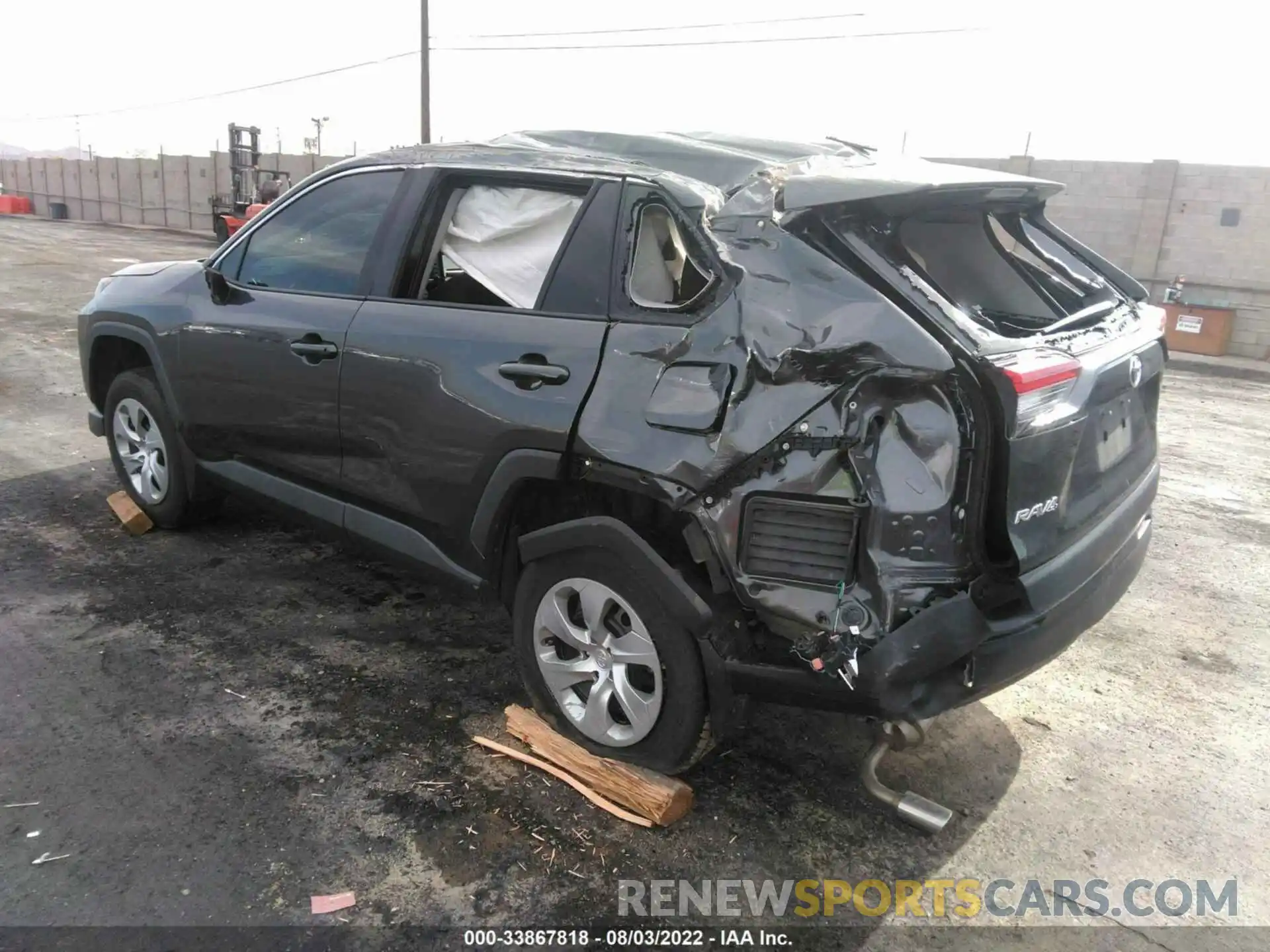 3 Photograph of a damaged car 2T3H1RFV4KC007959 TOYOTA RAV4 2019