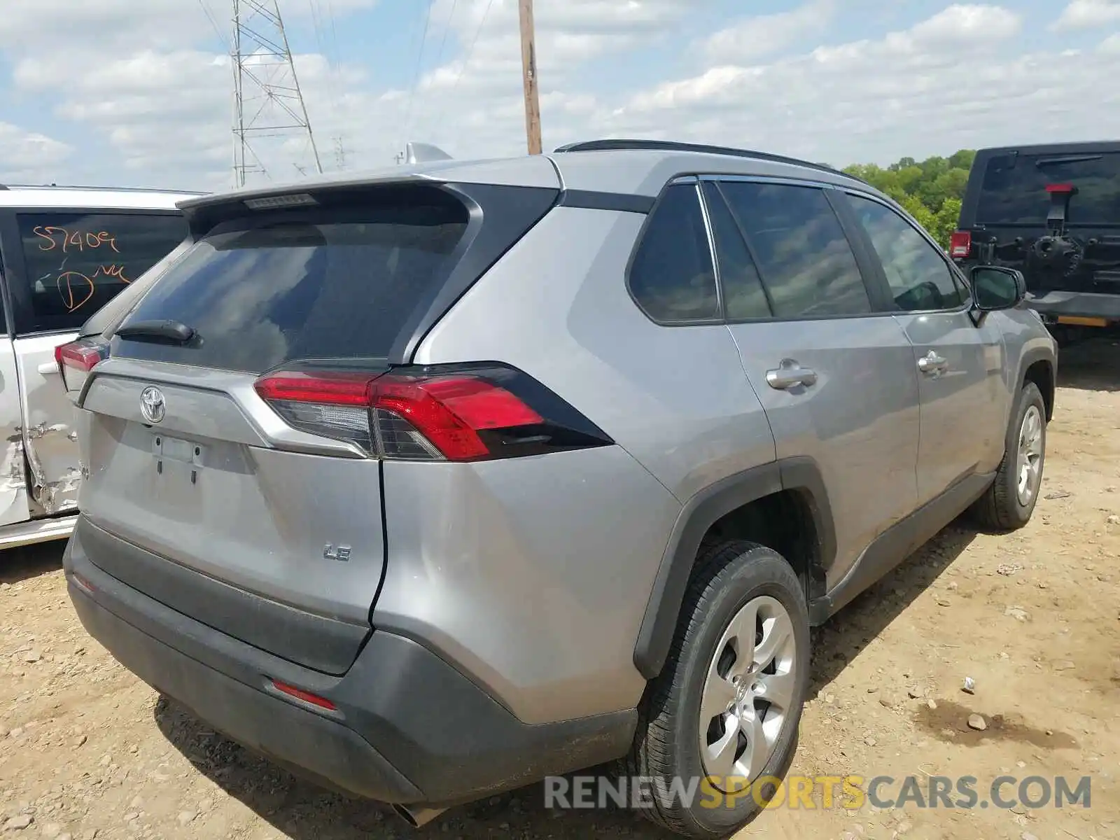 4 Photograph of a damaged car 2T3H1RFV4KC009517 TOYOTA RAV4 2019