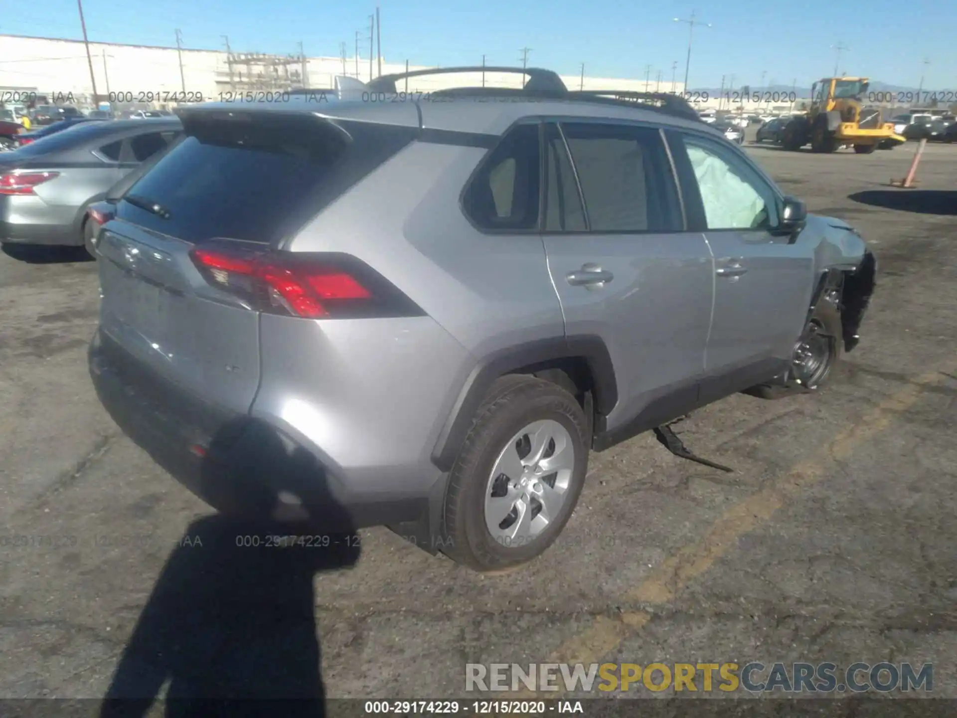 4 Photograph of a damaged car 2T3H1RFV4KC013244 TOYOTA RAV4 2019