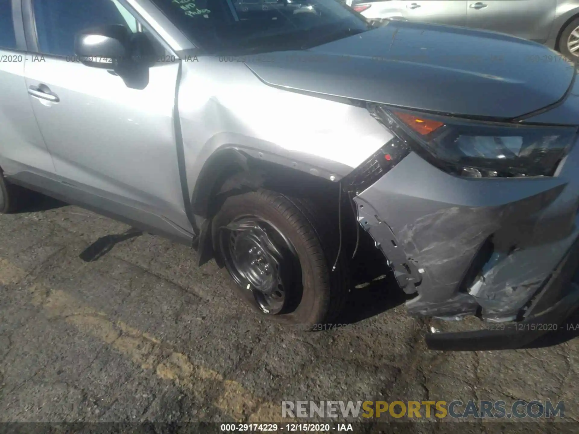 6 Photograph of a damaged car 2T3H1RFV4KC013244 TOYOTA RAV4 2019