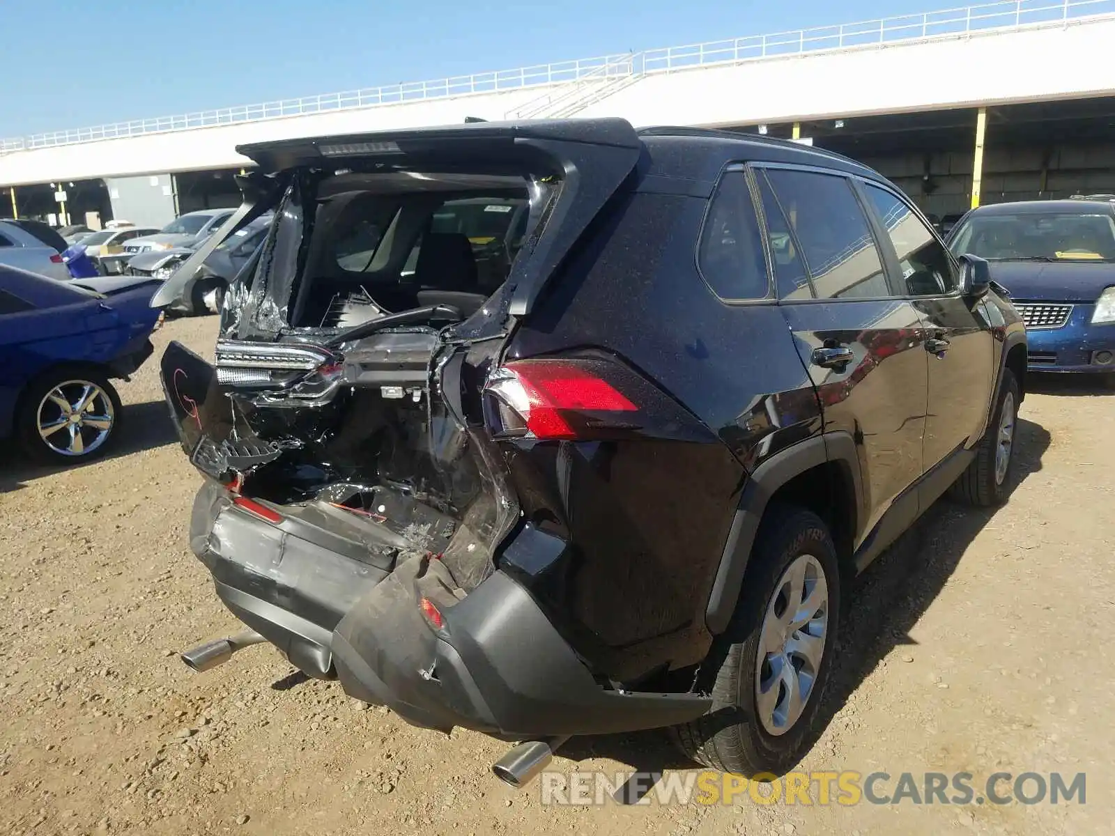 4 Photograph of a damaged car 2T3H1RFV4KC013373 TOYOTA RAV4 2019