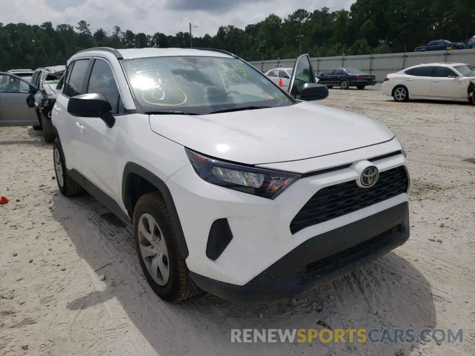 1 Photograph of a damaged car 2T3H1RFV4KC018797 TOYOTA RAV4 2019