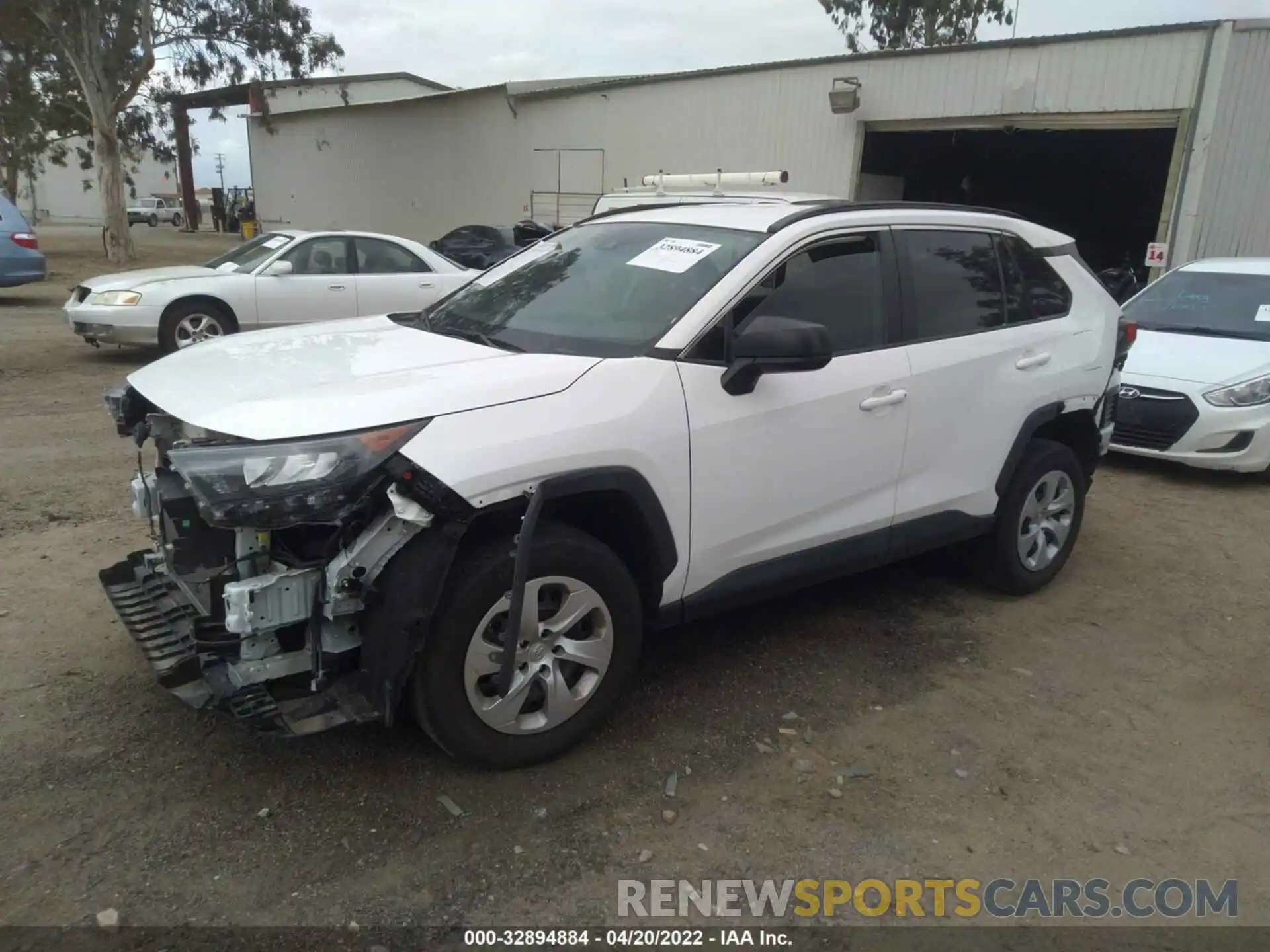 2 Photograph of a damaged car 2T3H1RFV4KC020601 TOYOTA RAV4 2019