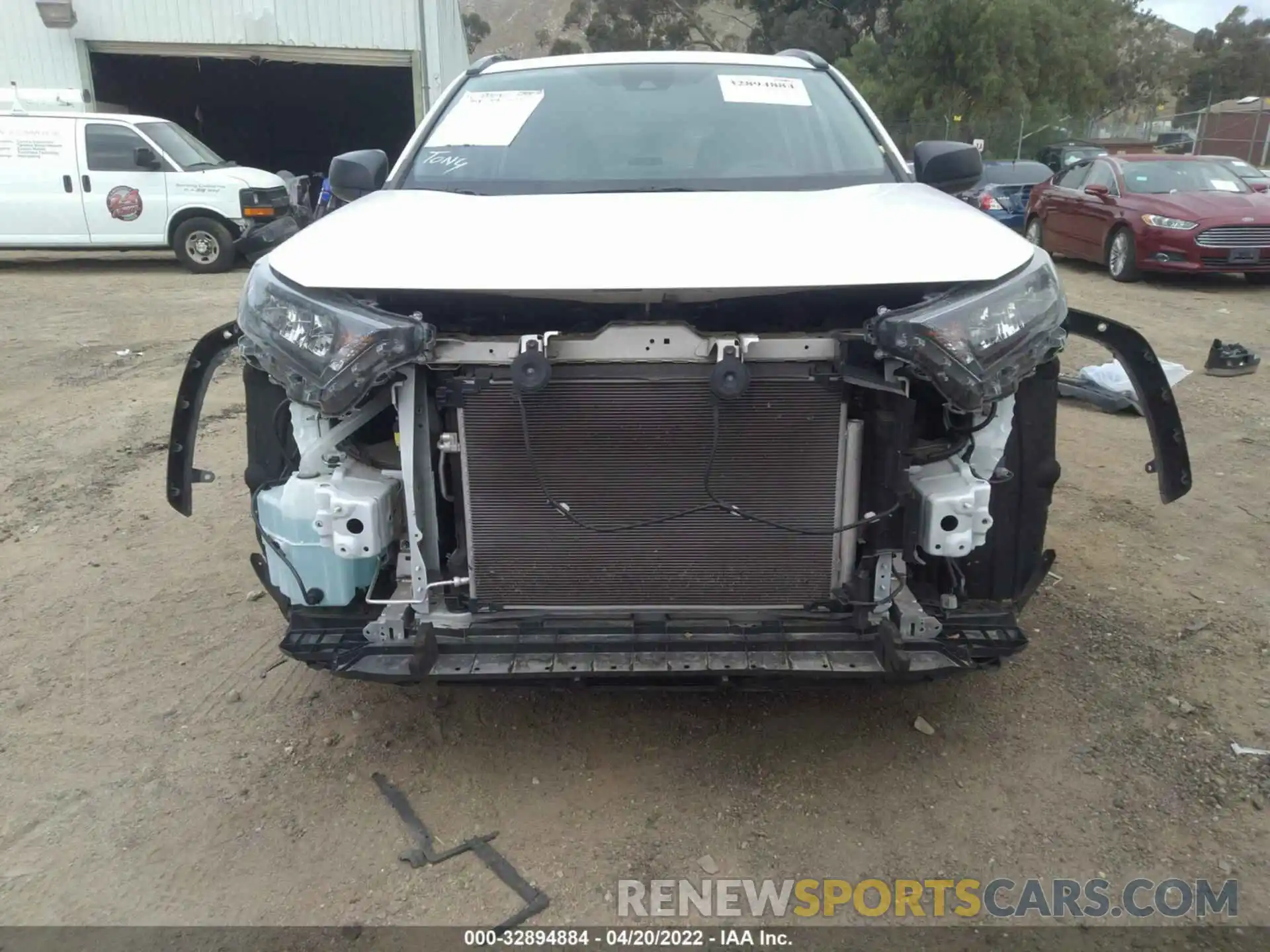 6 Photograph of a damaged car 2T3H1RFV4KC020601 TOYOTA RAV4 2019