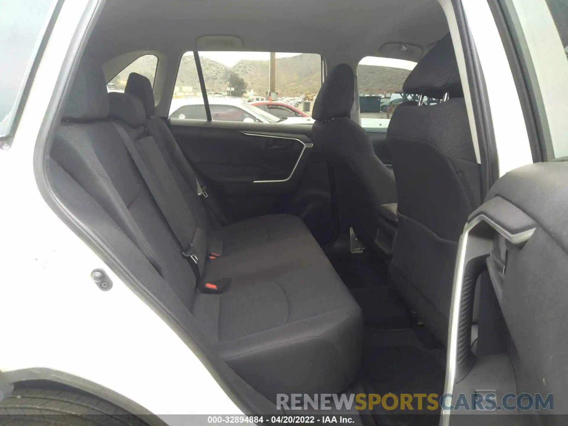 8 Фотография поврежденного автомобиля 2T3H1RFV4KC020601 TOYOTA RAV4 2019