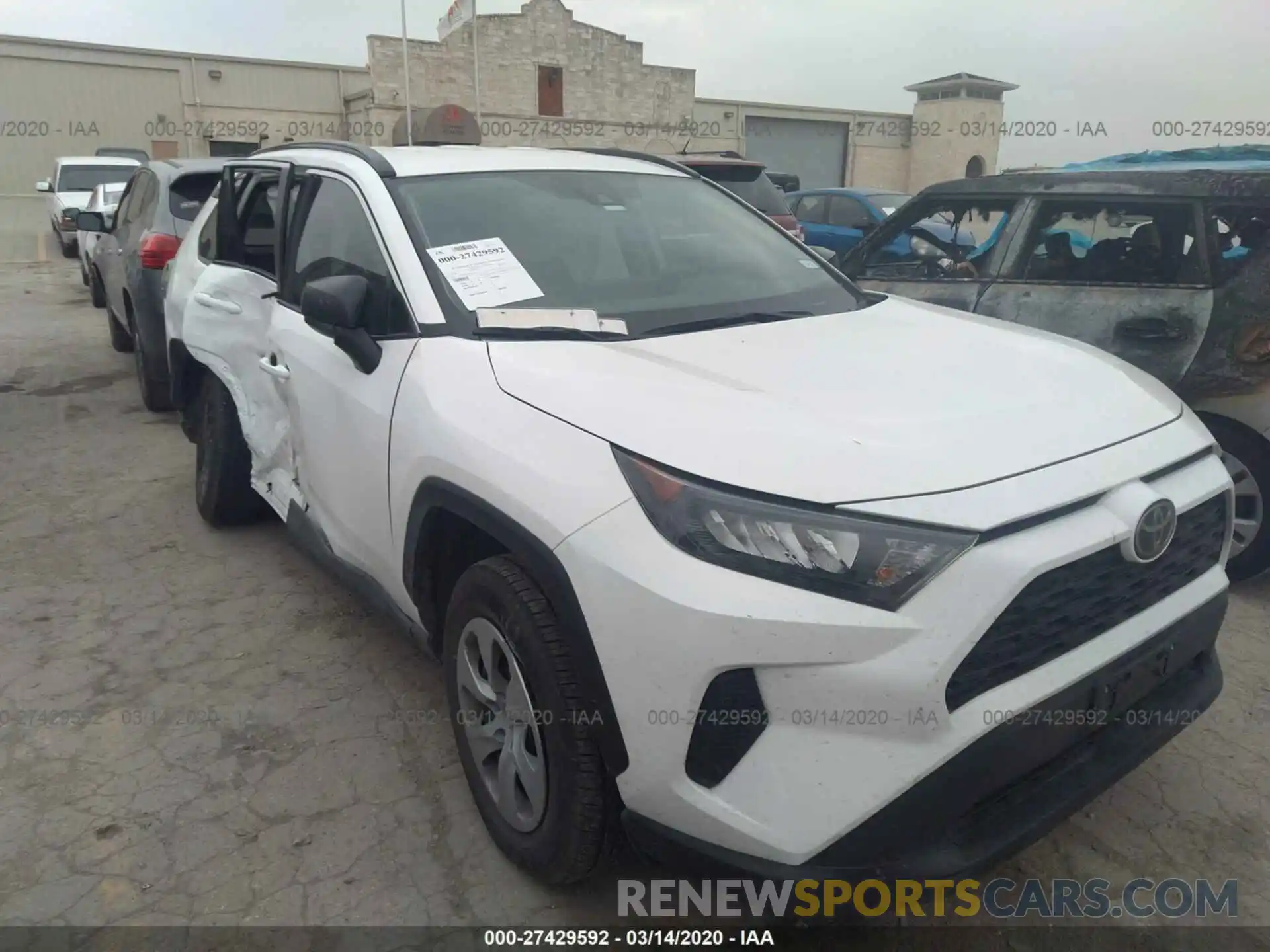 1 Photograph of a damaged car 2T3H1RFV4KC024762 TOYOTA RAV4 2019