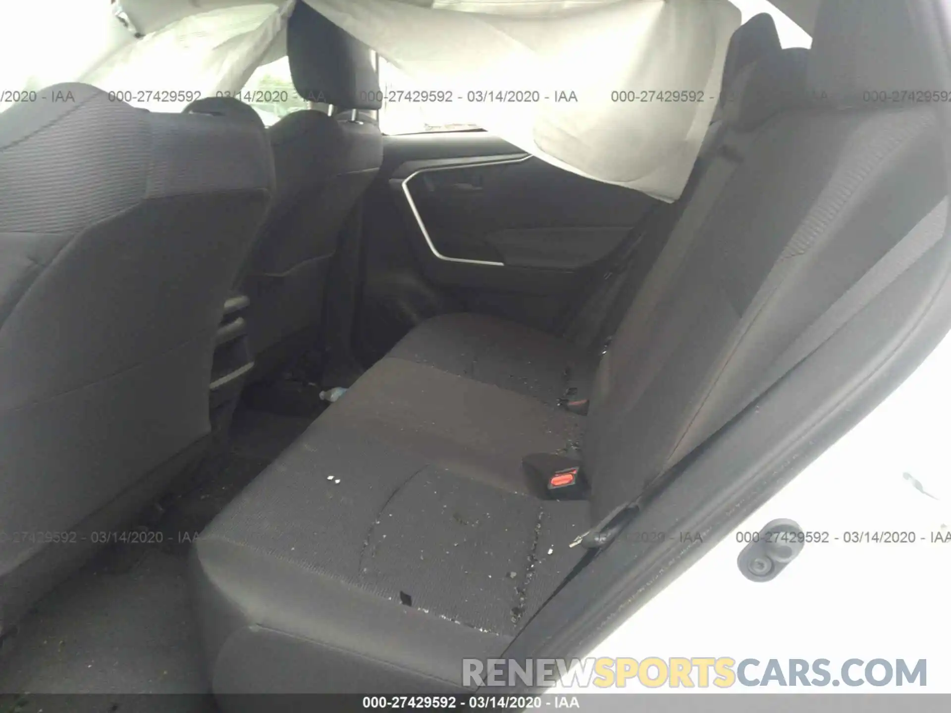 8 Photograph of a damaged car 2T3H1RFV4KC024762 TOYOTA RAV4 2019