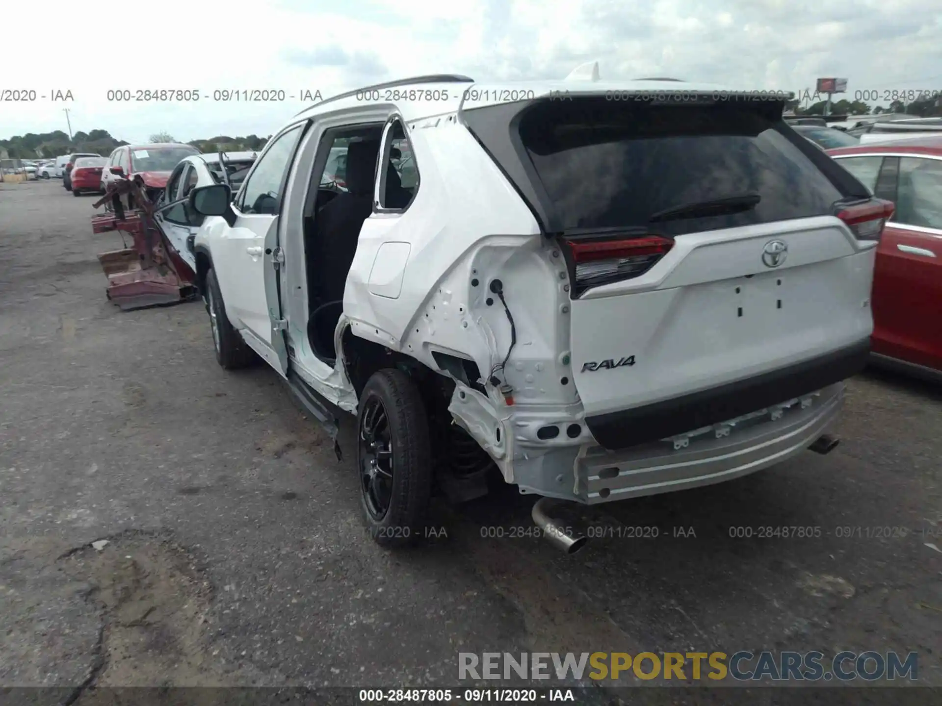 3 Photograph of a damaged car 2T3H1RFV4KC026205 TOYOTA RAV4 2019