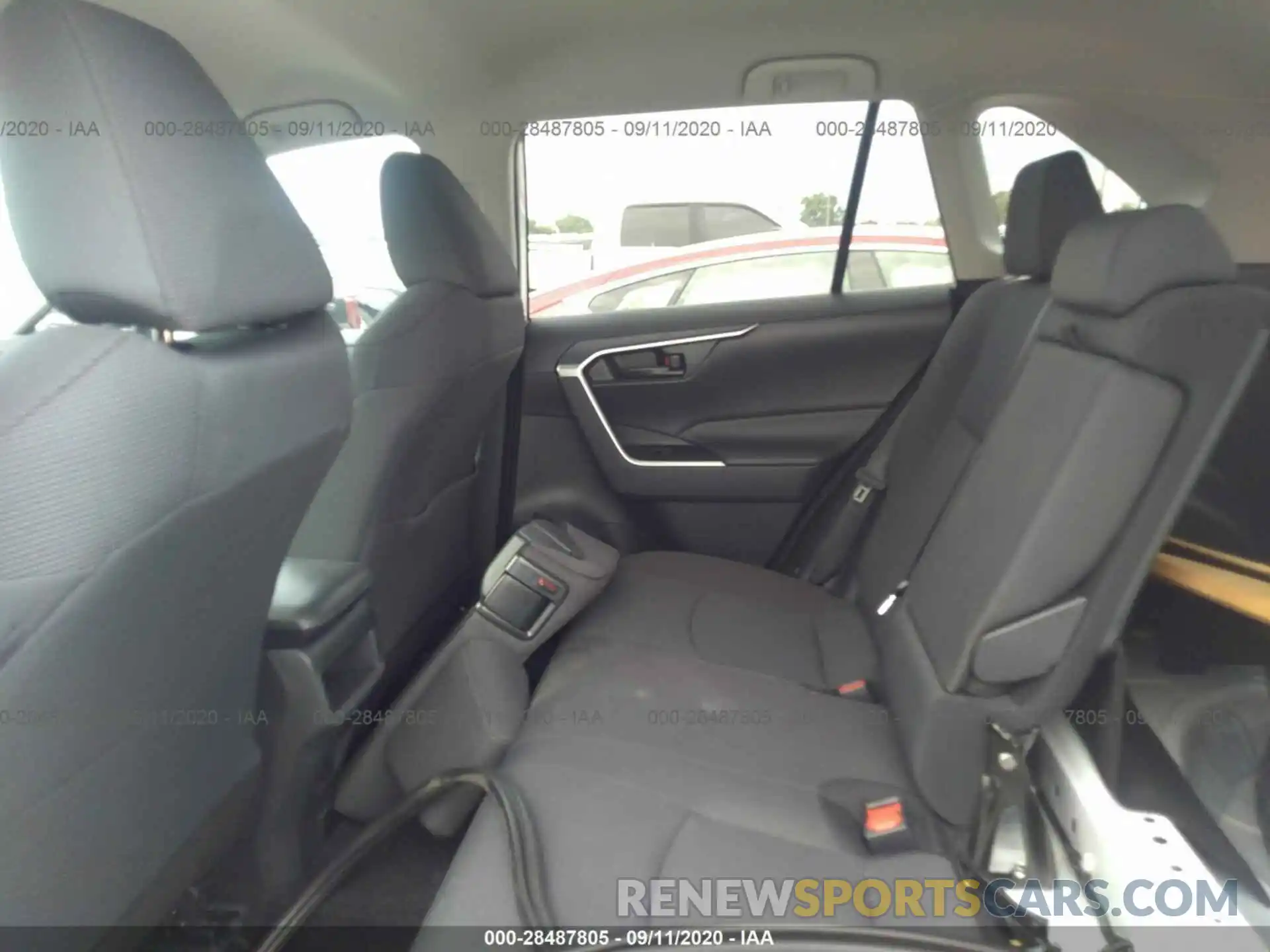 8 Фотография поврежденного автомобиля 2T3H1RFV4KC026205 TOYOTA RAV4 2019