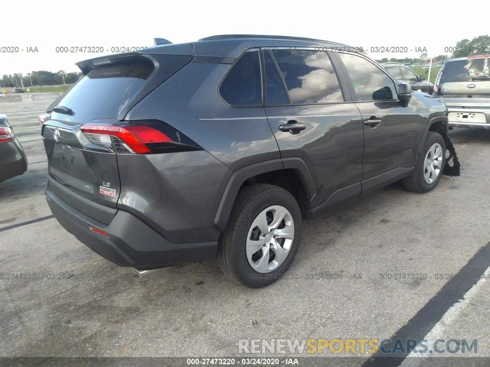 4 Photograph of a damaged car 2T3H1RFV4KC029475 TOYOTA RAV4 2019