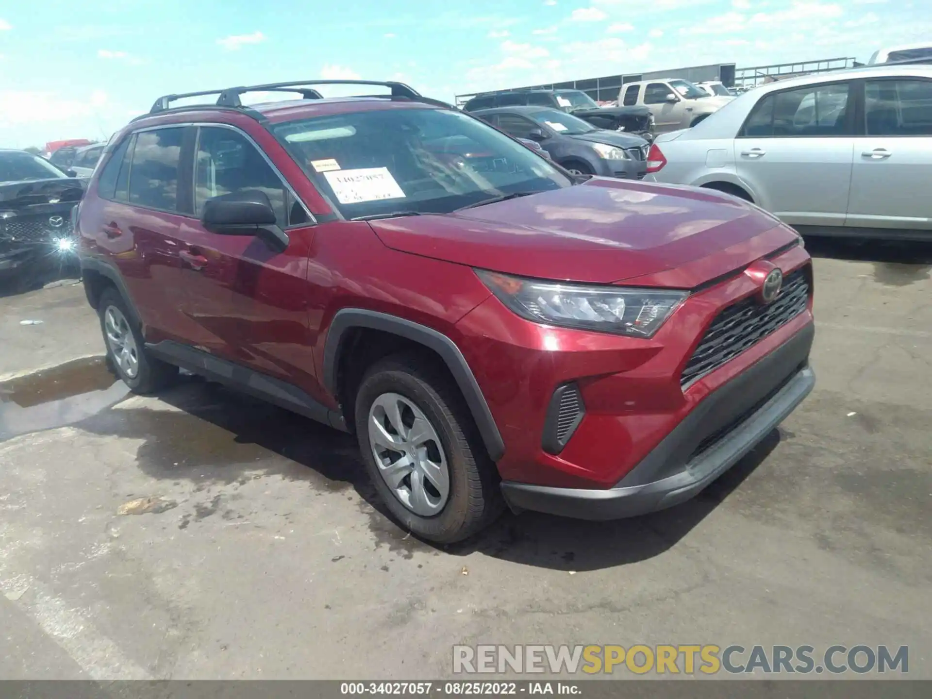 1 Photograph of a damaged car 2T3H1RFV4KW008673 TOYOTA RAV4 2019