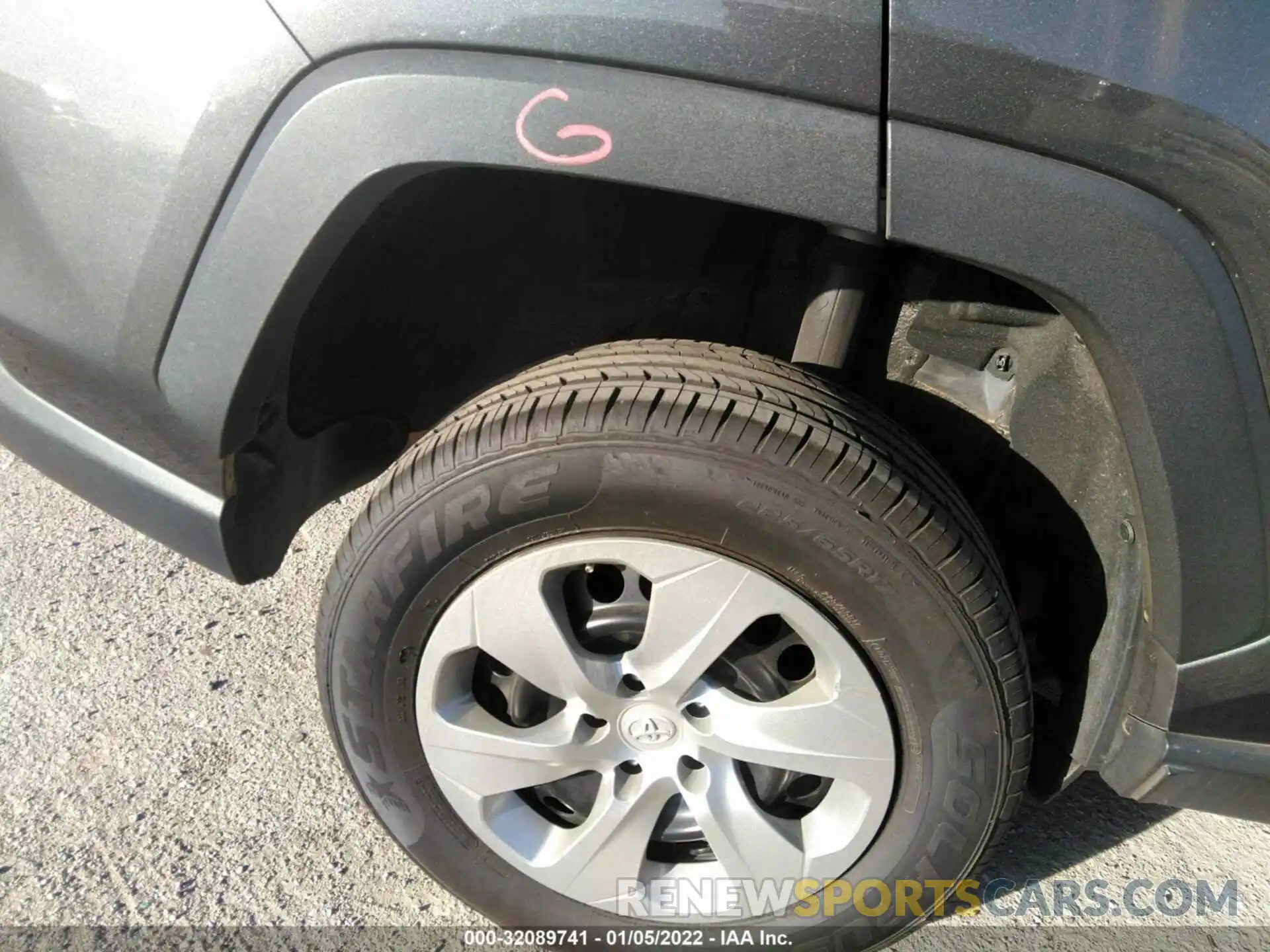 16 Фотография поврежденного автомобиля 2T3H1RFV4KW011475 TOYOTA RAV4 2019