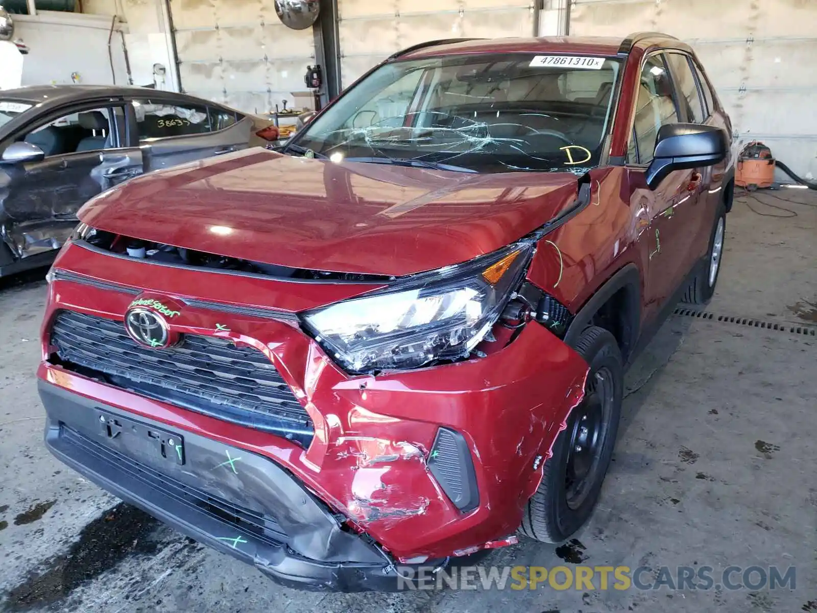 2 Photograph of a damaged car 2T3H1RFV4KW011900 TOYOTA RAV4 2019