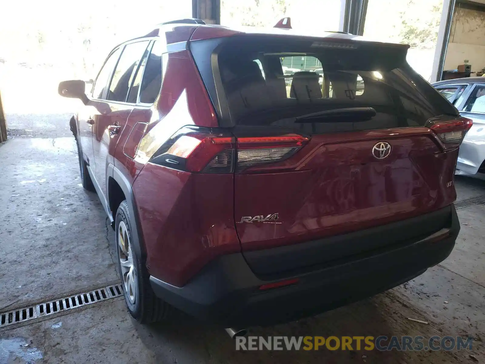 3 Photograph of a damaged car 2T3H1RFV4KW011900 TOYOTA RAV4 2019