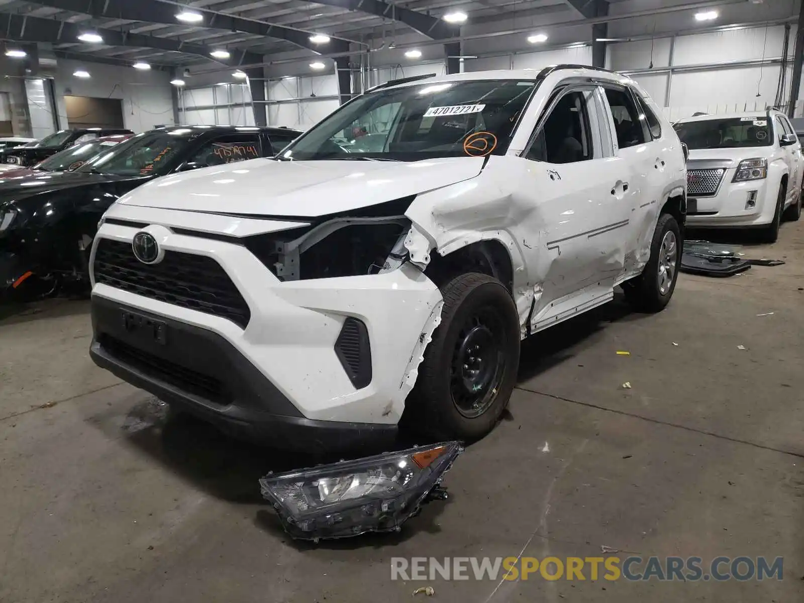 2 Photograph of a damaged car 2T3H1RFV4KW018295 TOYOTA RAV4 2019