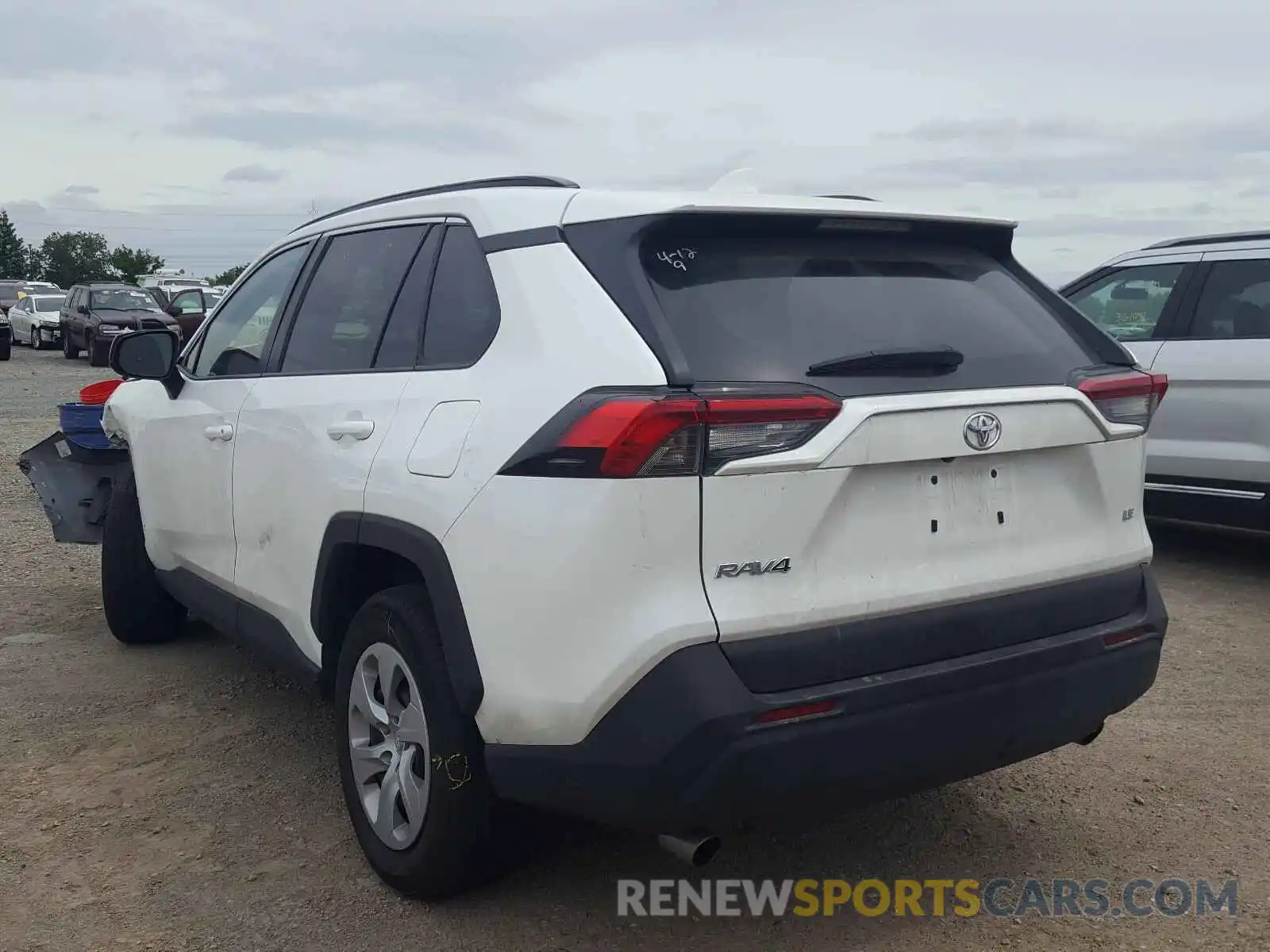 3 Photograph of a damaged car 2T3H1RFV4KW019205 TOYOTA RAV4 2019