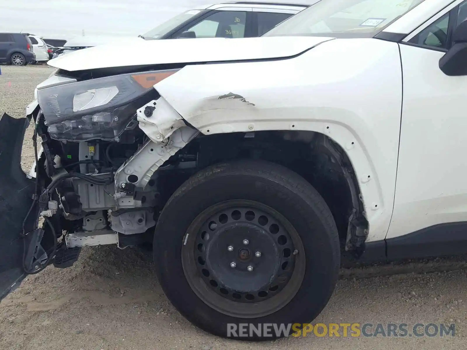 9 Photograph of a damaged car 2T3H1RFV4KW019205 TOYOTA RAV4 2019