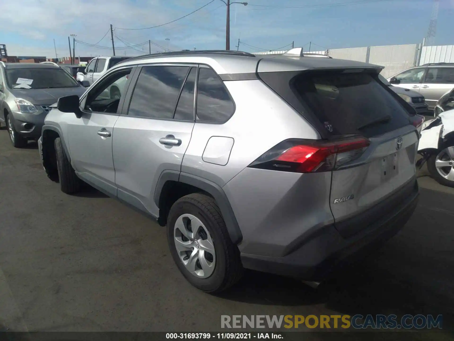 3 Photograph of a damaged car 2T3H1RFV4KW021889 TOYOTA RAV4 2019