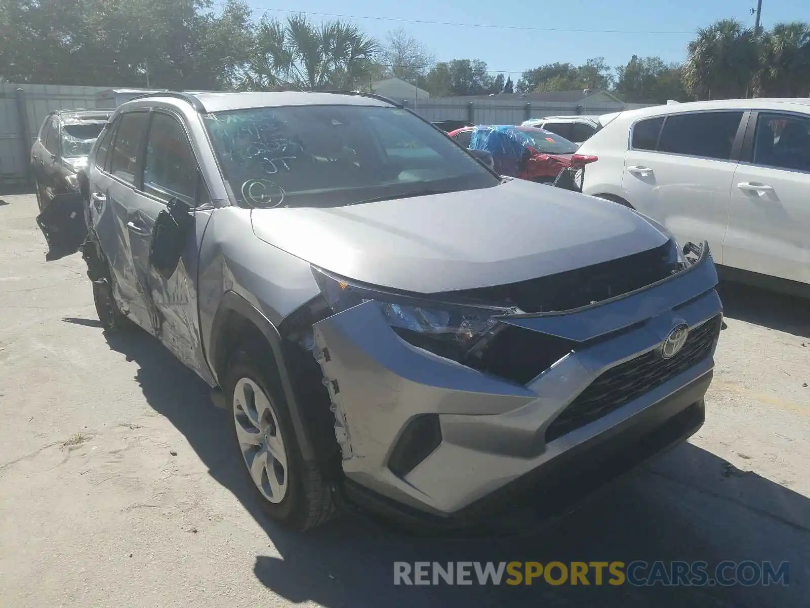 1 Photograph of a damaged car 2T3H1RFV4KW025456 TOYOTA RAV4 2019