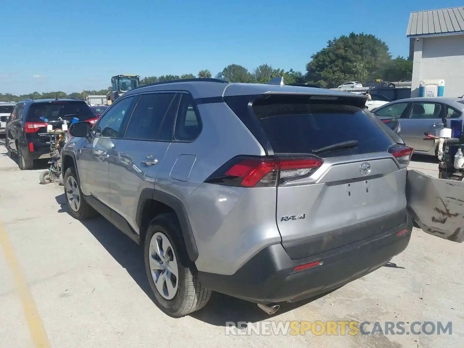 3 Photograph of a damaged car 2T3H1RFV4KW025456 TOYOTA RAV4 2019