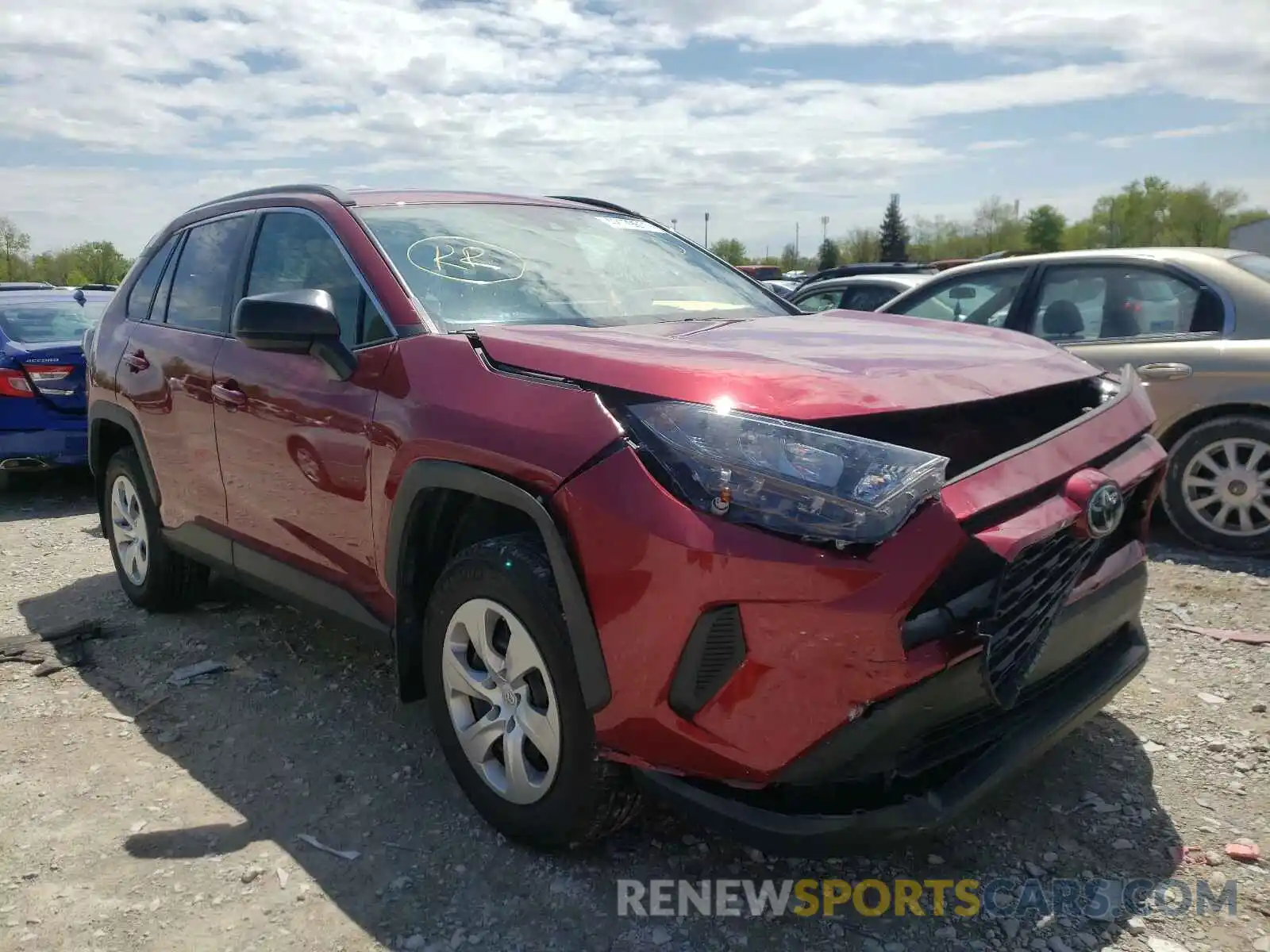 1 Photograph of a damaged car 2T3H1RFV4KW029796 TOYOTA RAV4 2019