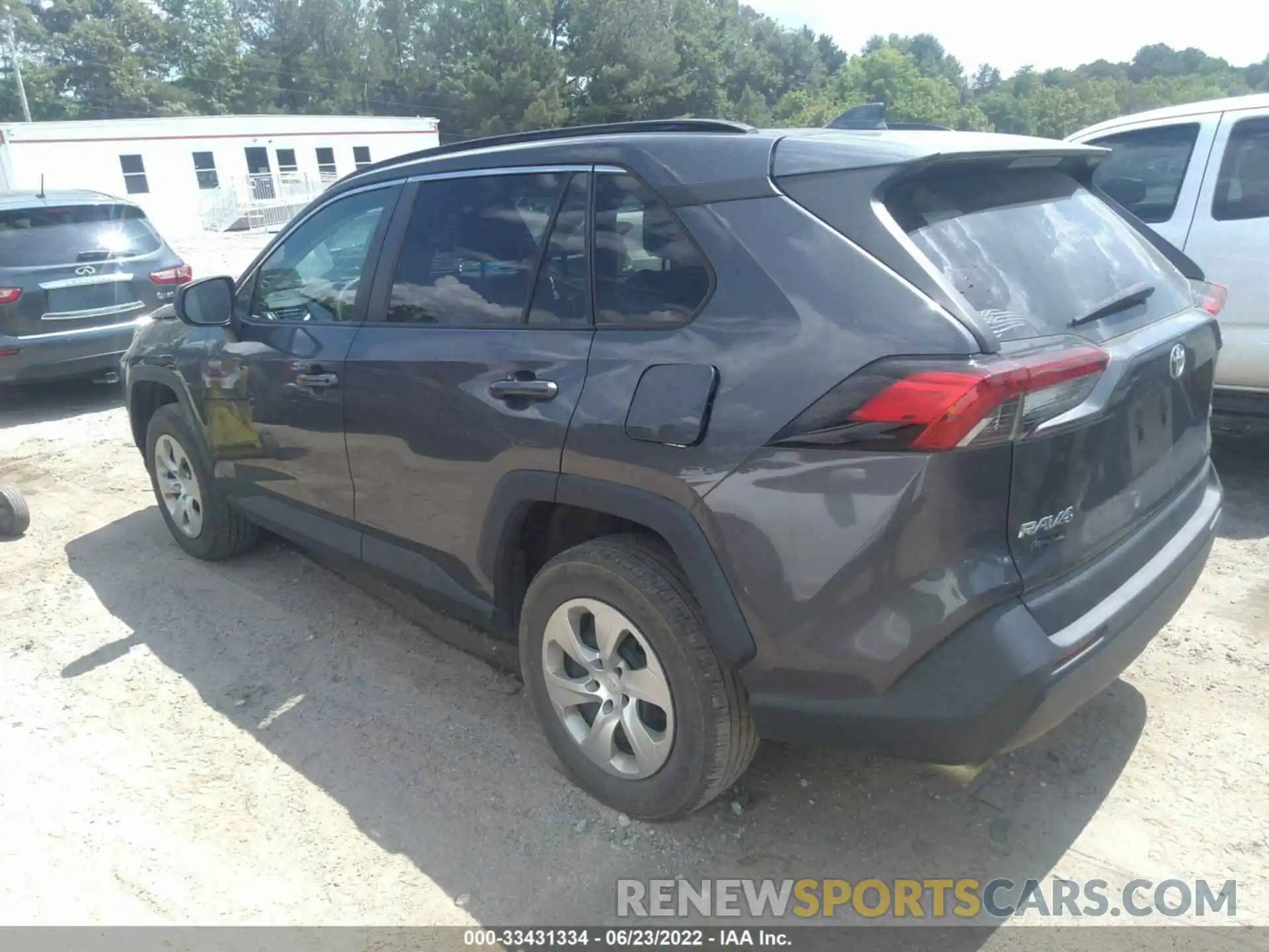 3 Photograph of a damaged car 2T3H1RFV4KW031211 TOYOTA RAV4 2019