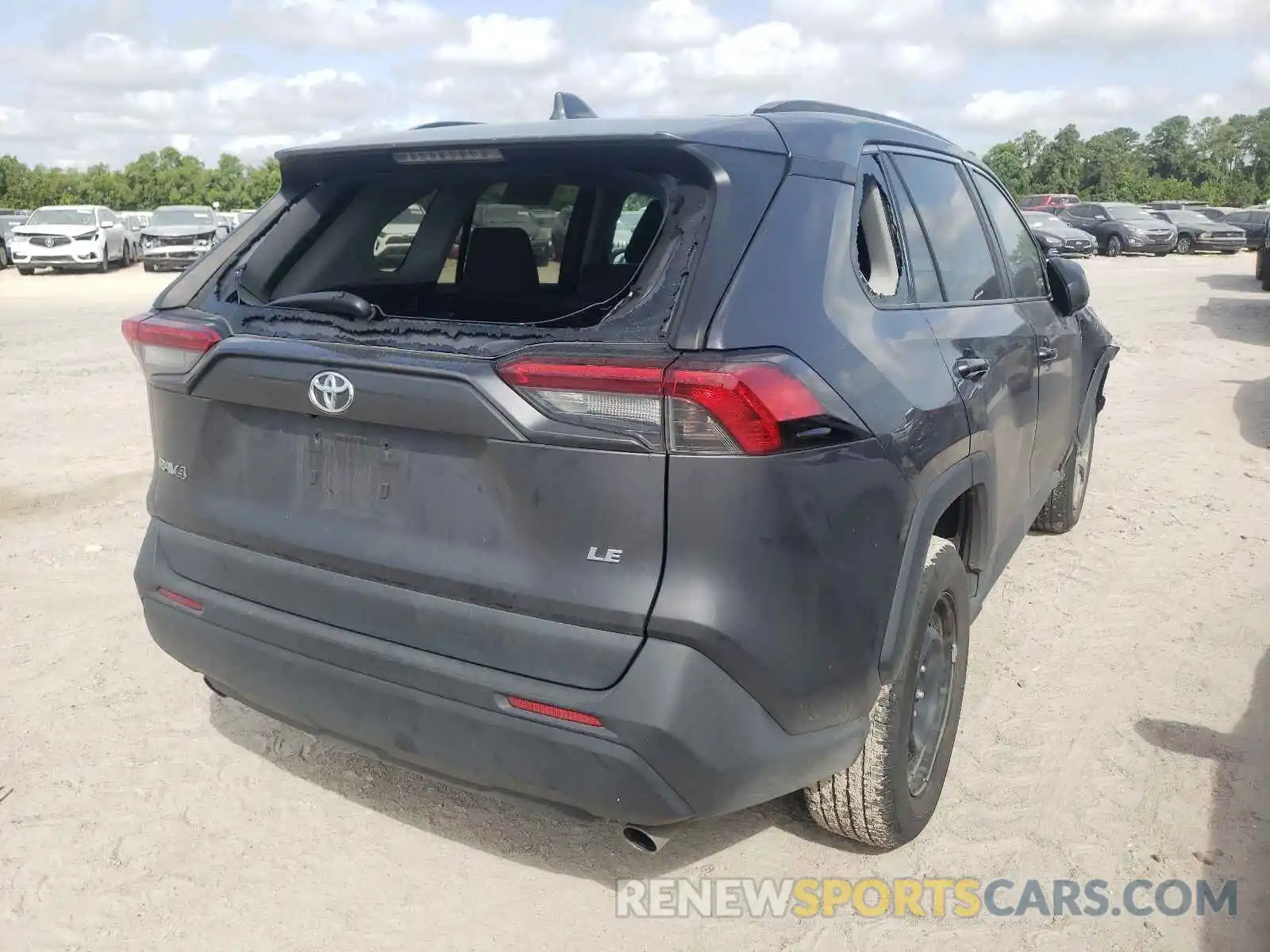 4 Photograph of a damaged car 2T3H1RFV4KW033010 TOYOTA RAV4 2019