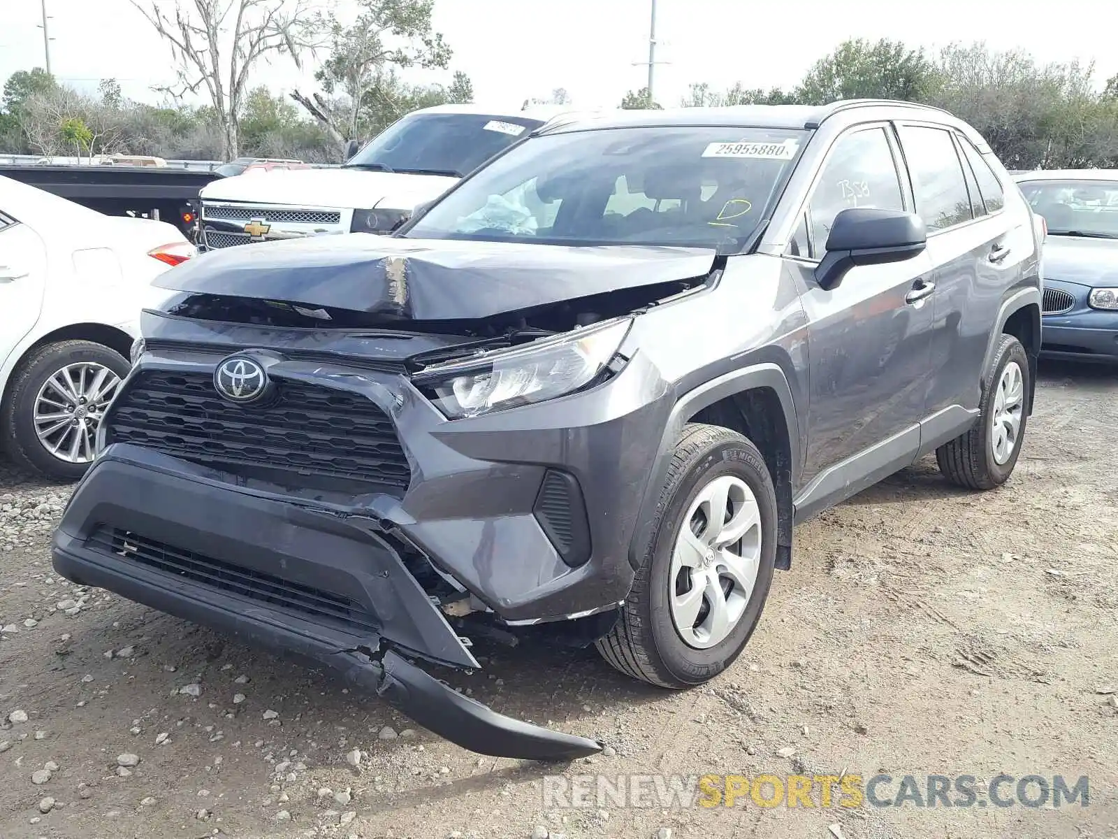 2 Photograph of a damaged car 2T3H1RFV4KW033587 TOYOTA RAV4 2019